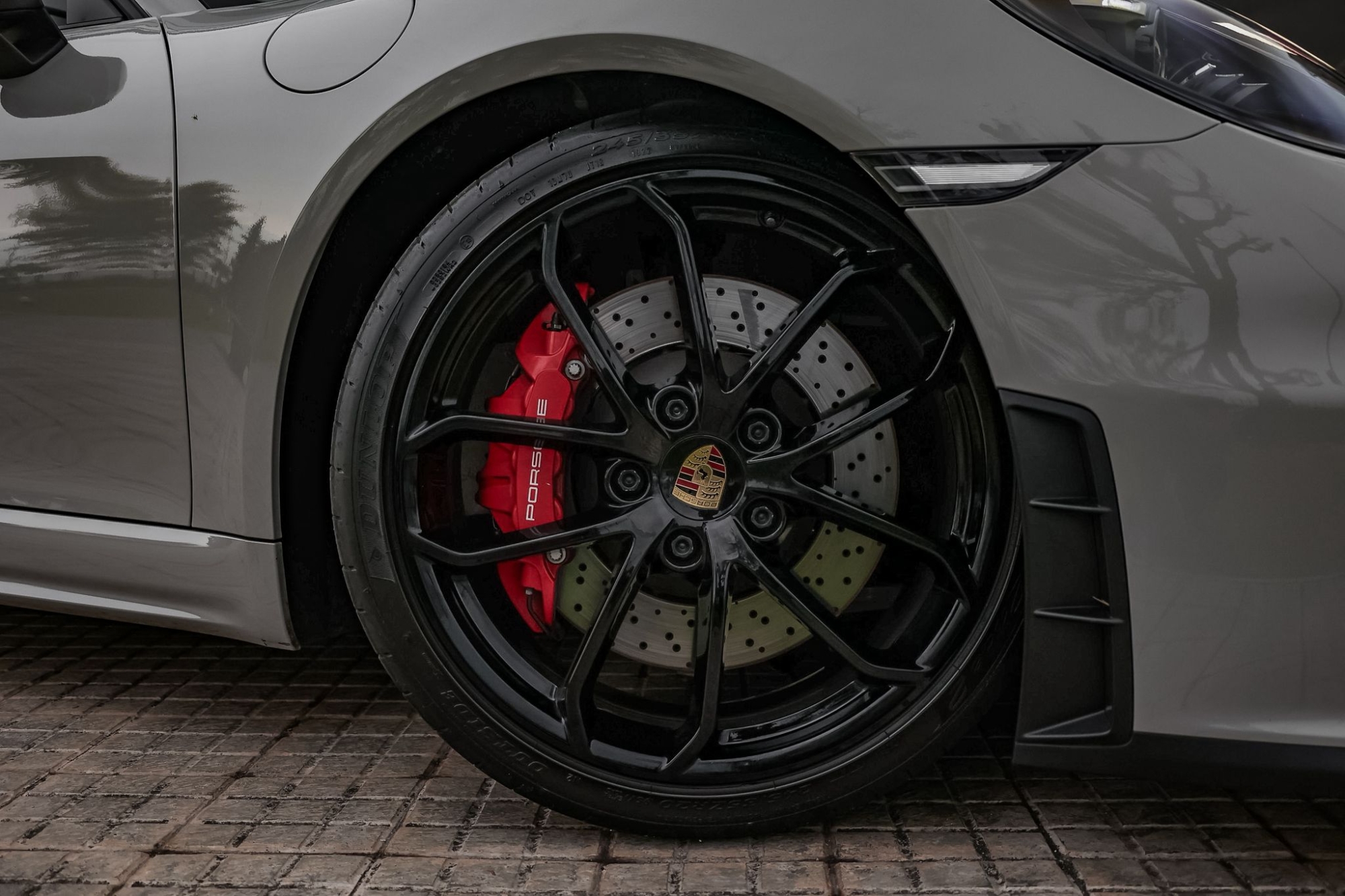 PORSCHE 718 SPYDER
