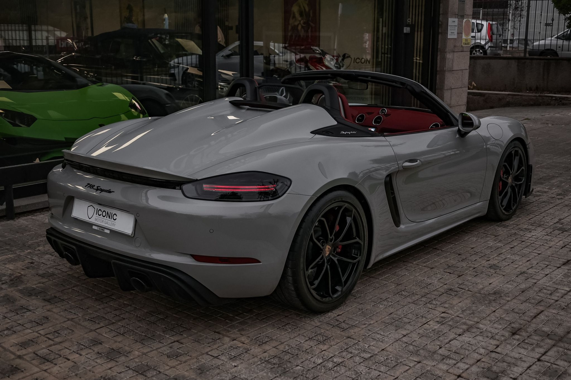 PORSCHE 718 SPYDER