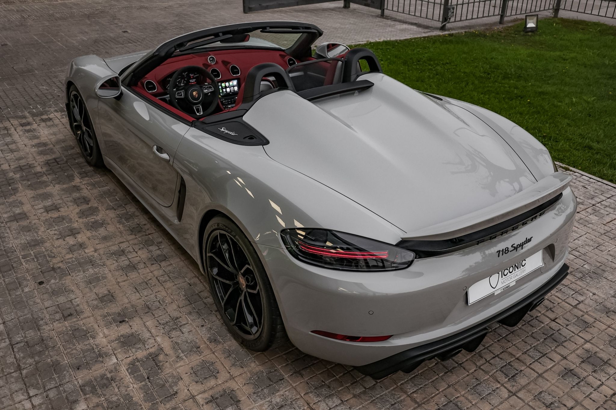PORSCHE 718 SPYDER