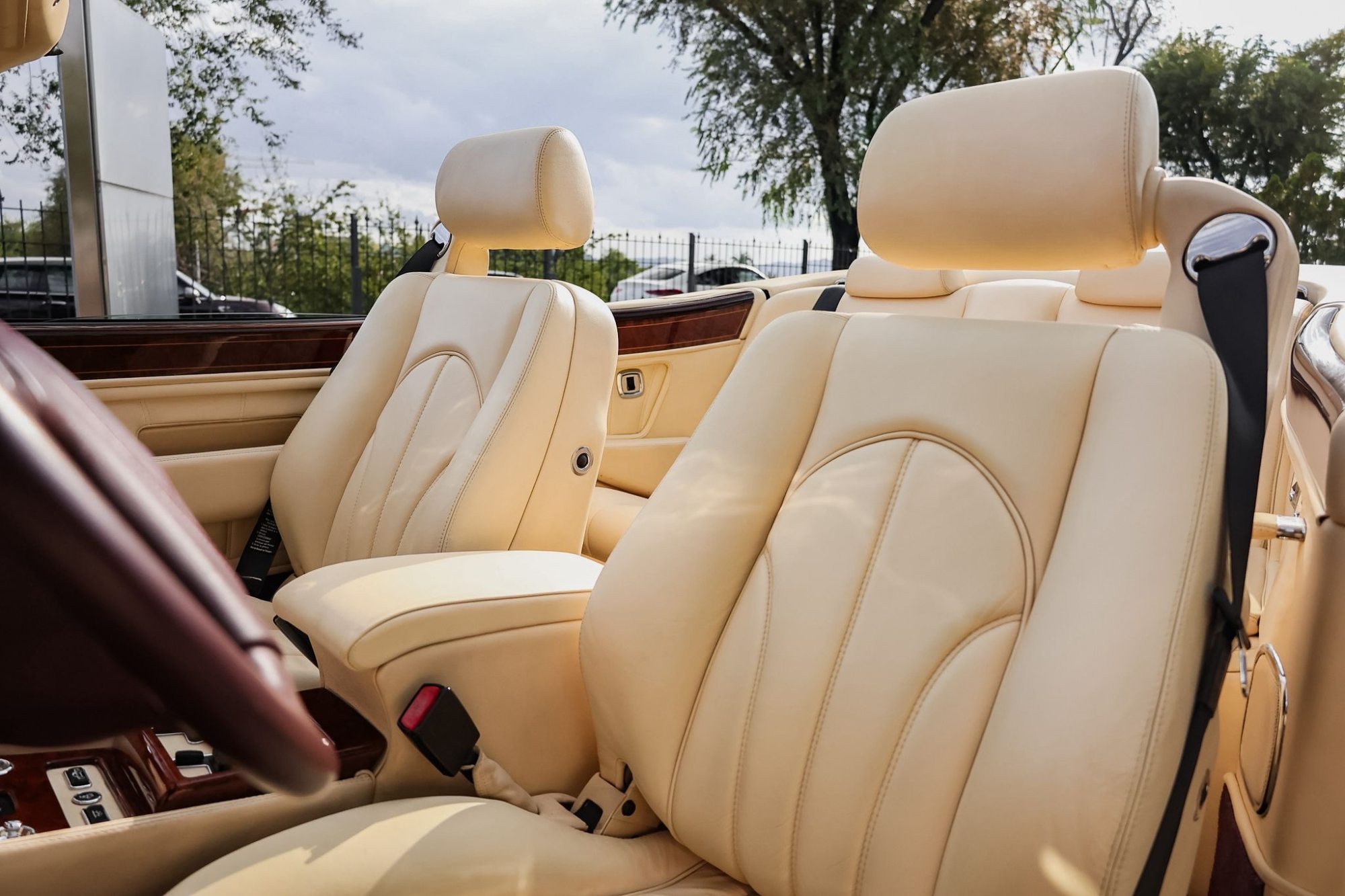 ROLLS-ROYCE CORNICHE