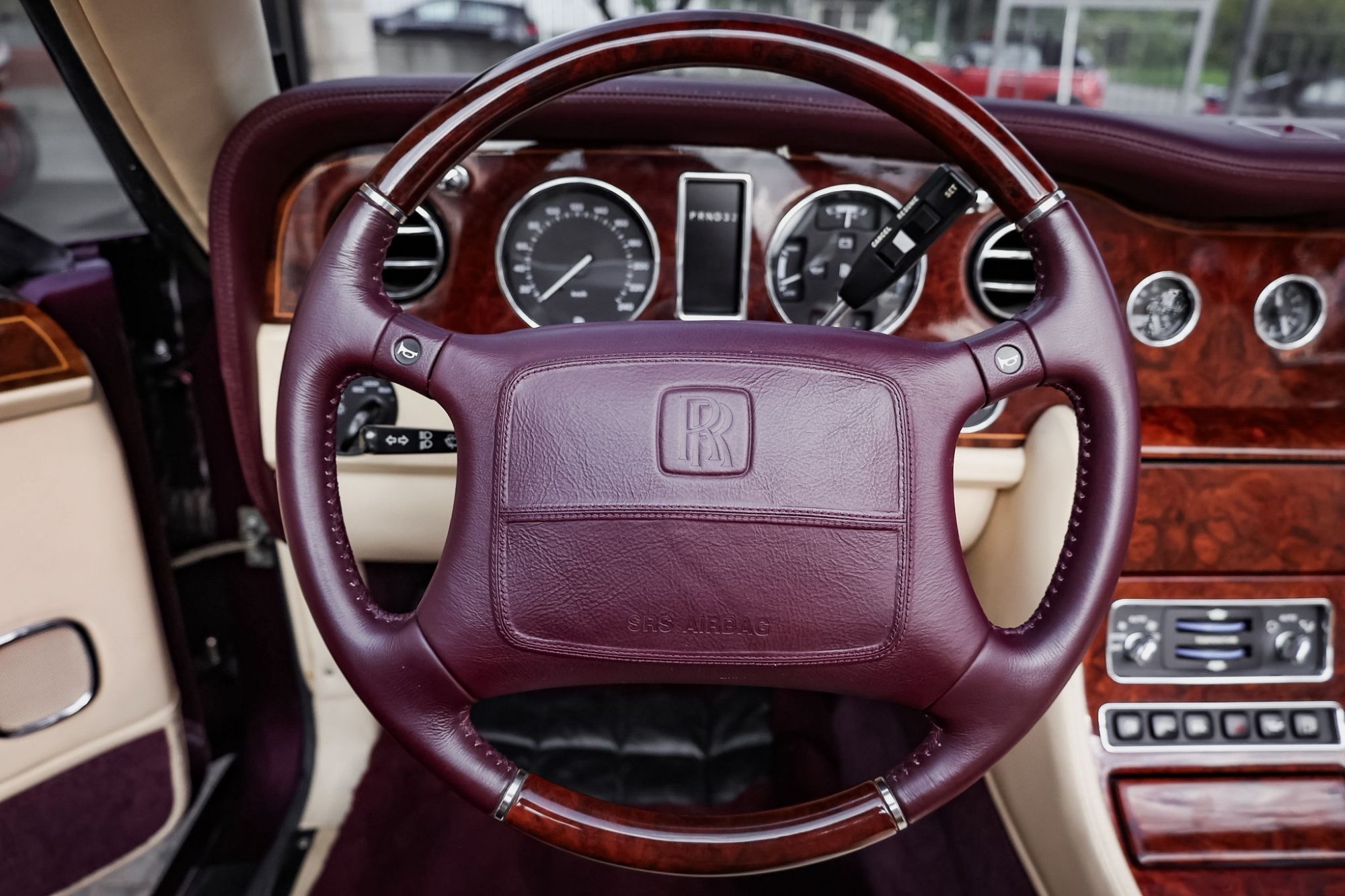 ROLLS-ROYCE CORNICHE