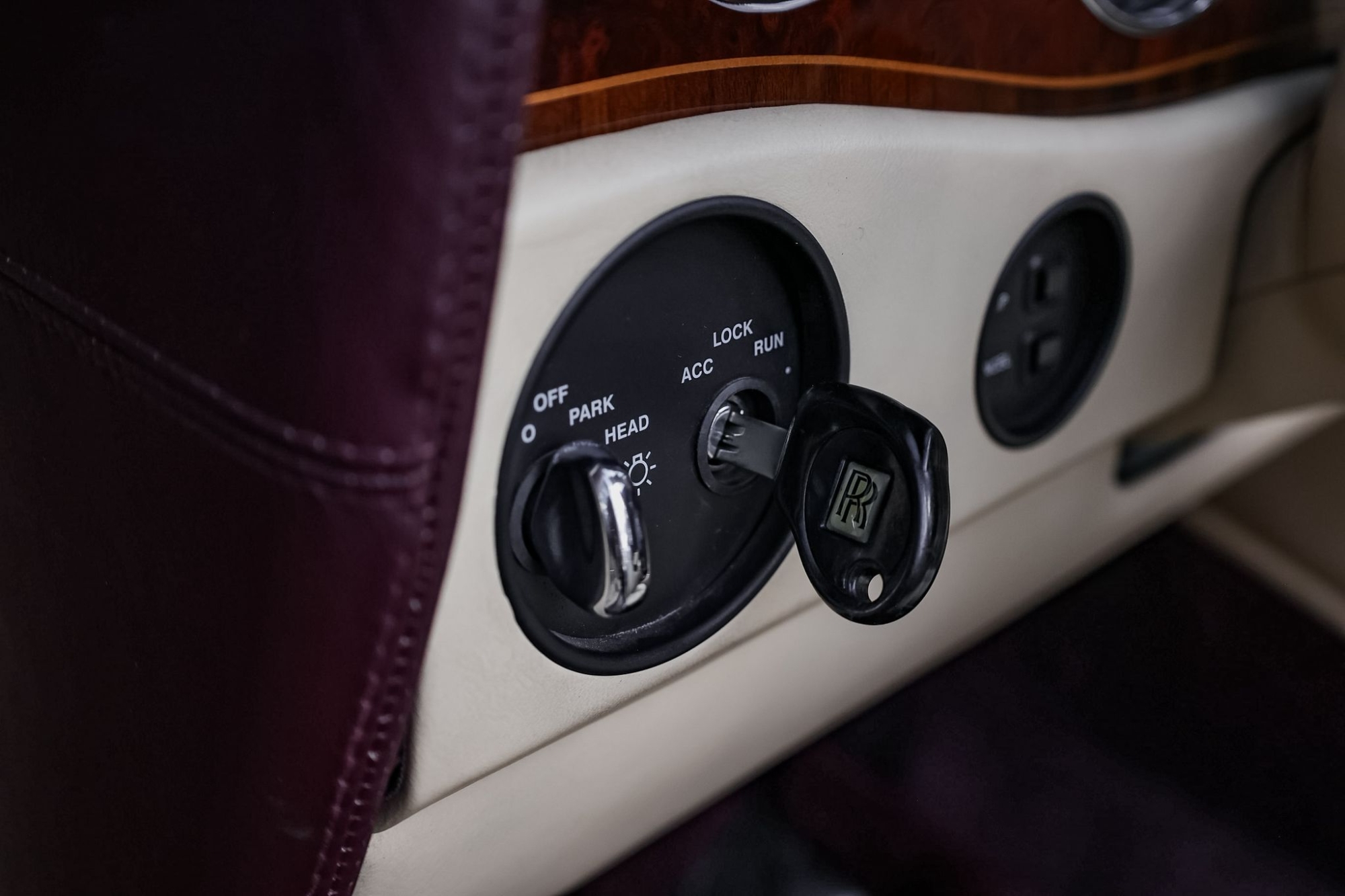 ROLLS-ROYCE CORNICHE