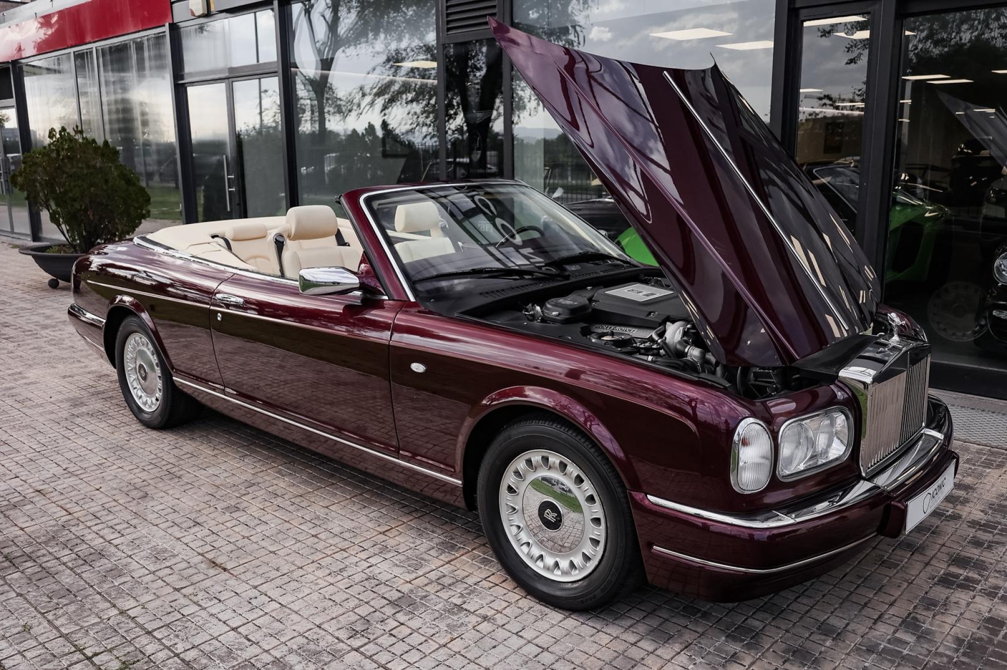 ROLLS-ROYCE CORNICHE