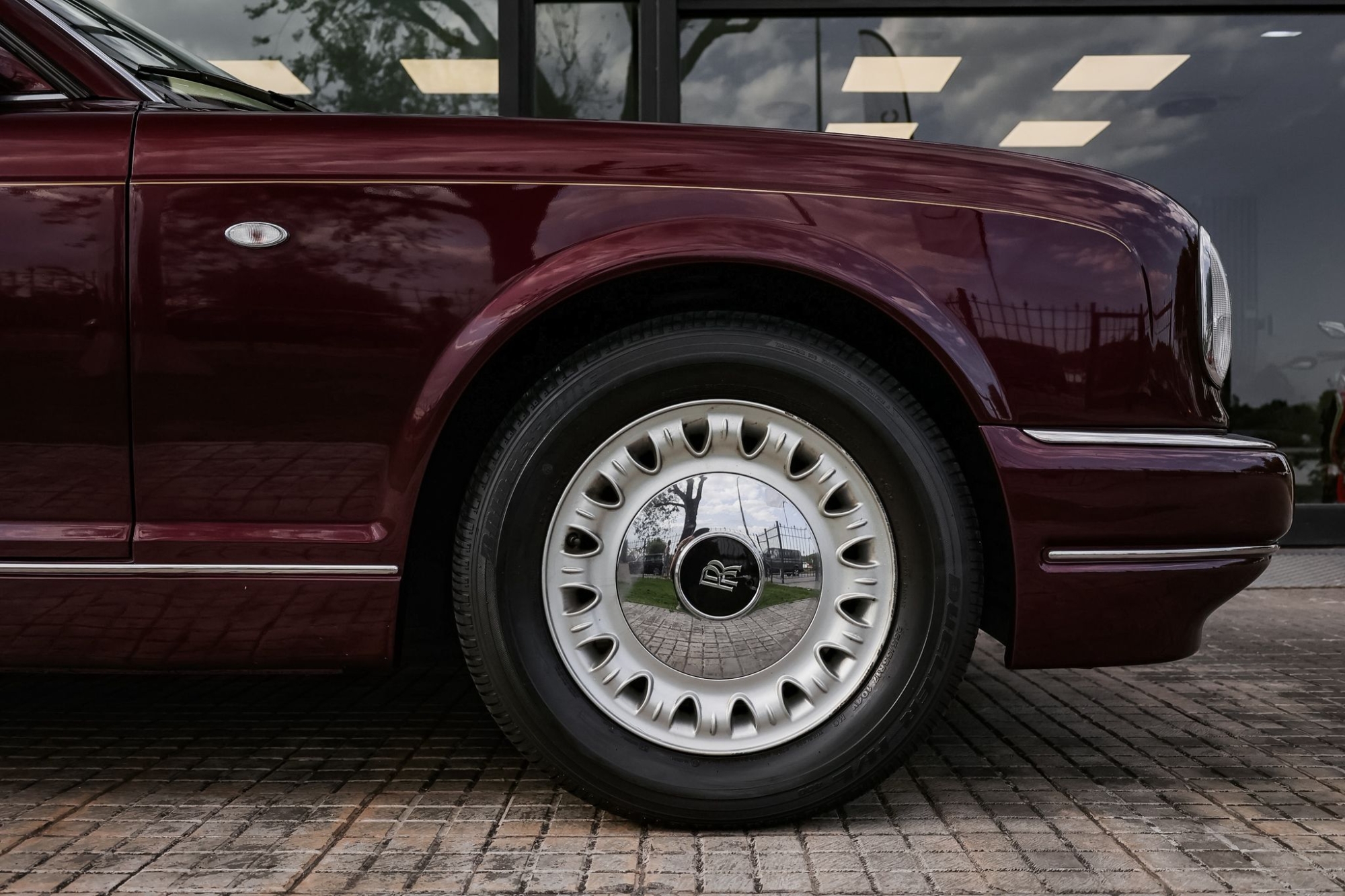 ROLLS-ROYCE CORNICHE