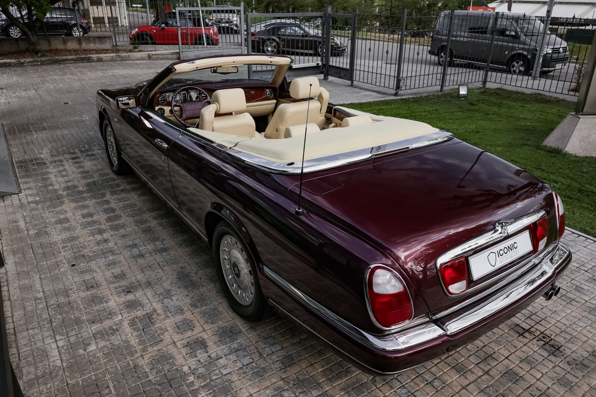 ROLLS-ROYCE CORNICHE