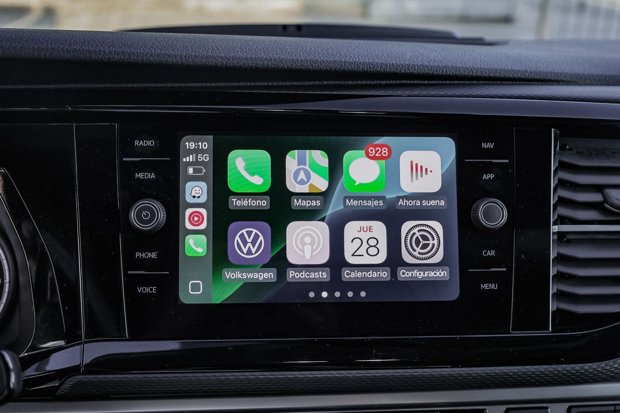 VOLKSWAGEN CALIFORNIA BEACH