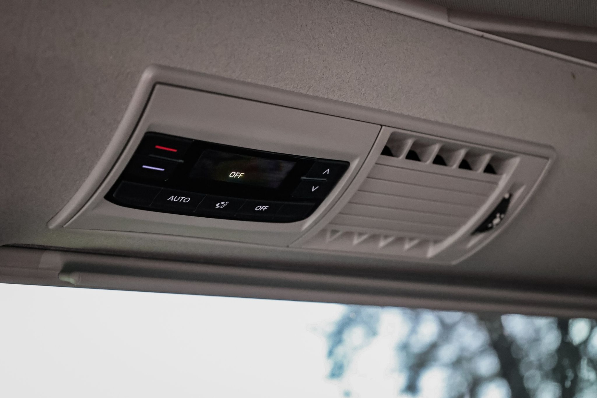 VOLKSWAGEN CALIFORNIA BEACH