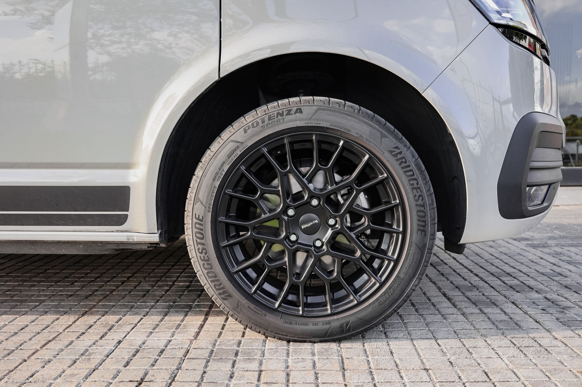 VOLKSWAGEN CALIFORNIA BEACH