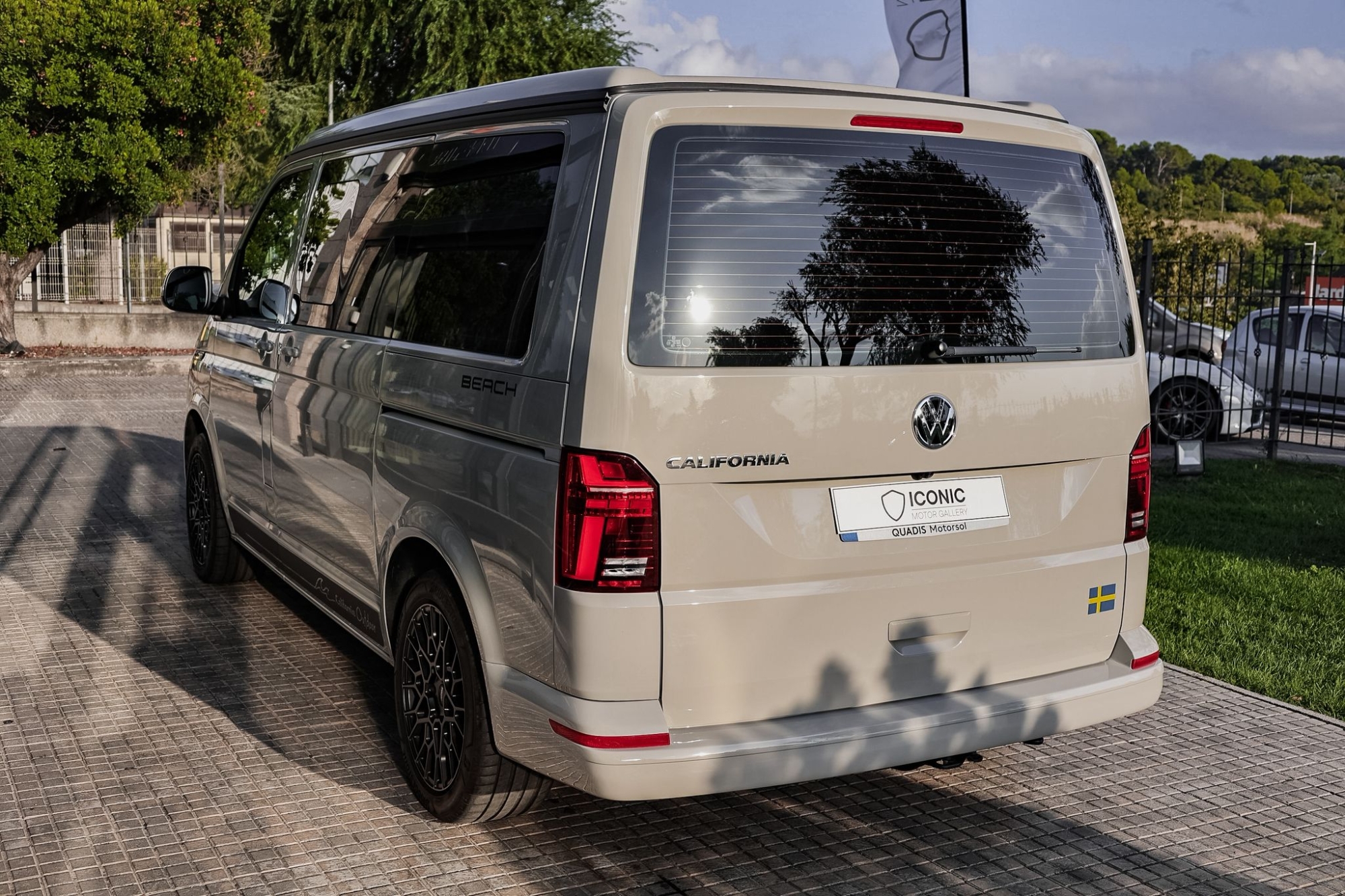 VOLKSWAGEN CALIFORNIA BEACH