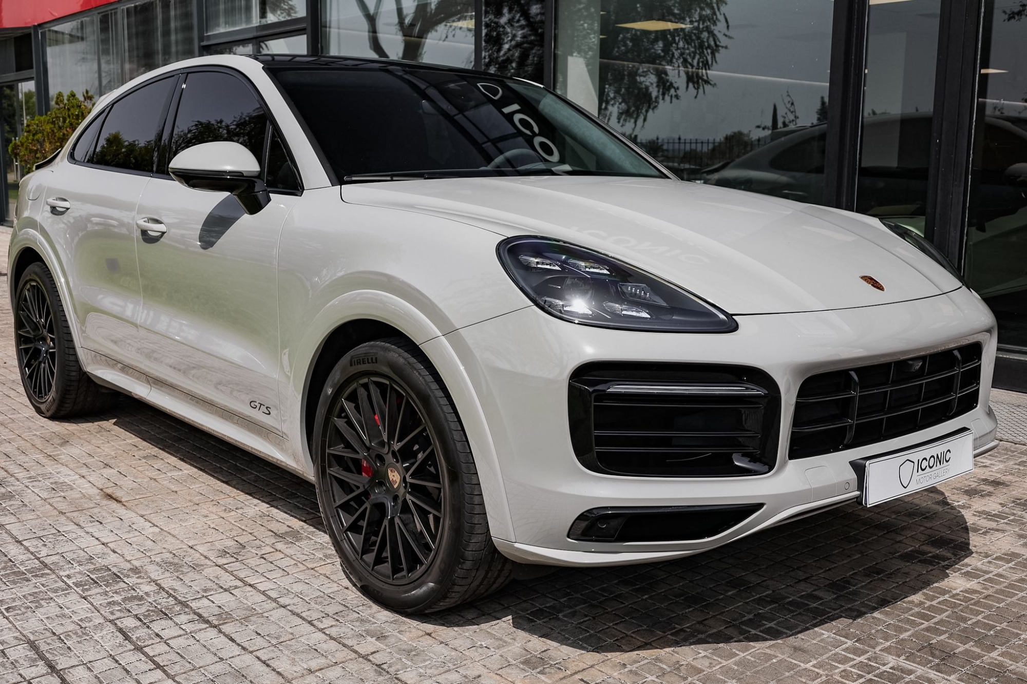 PORSCHE CAYENNE COUPE GTS
