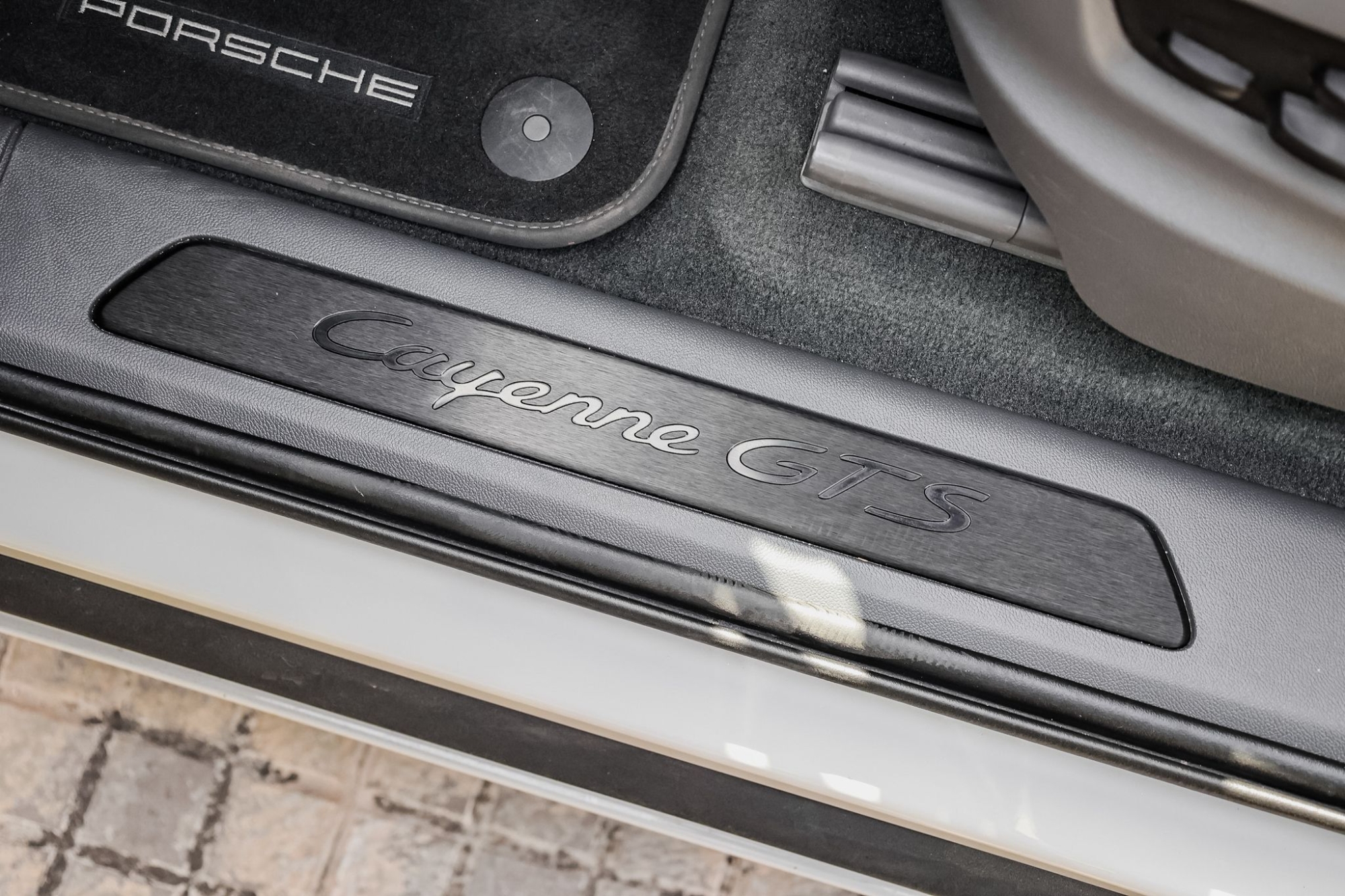 PORSCHE CAYENNE COUPE GTS
