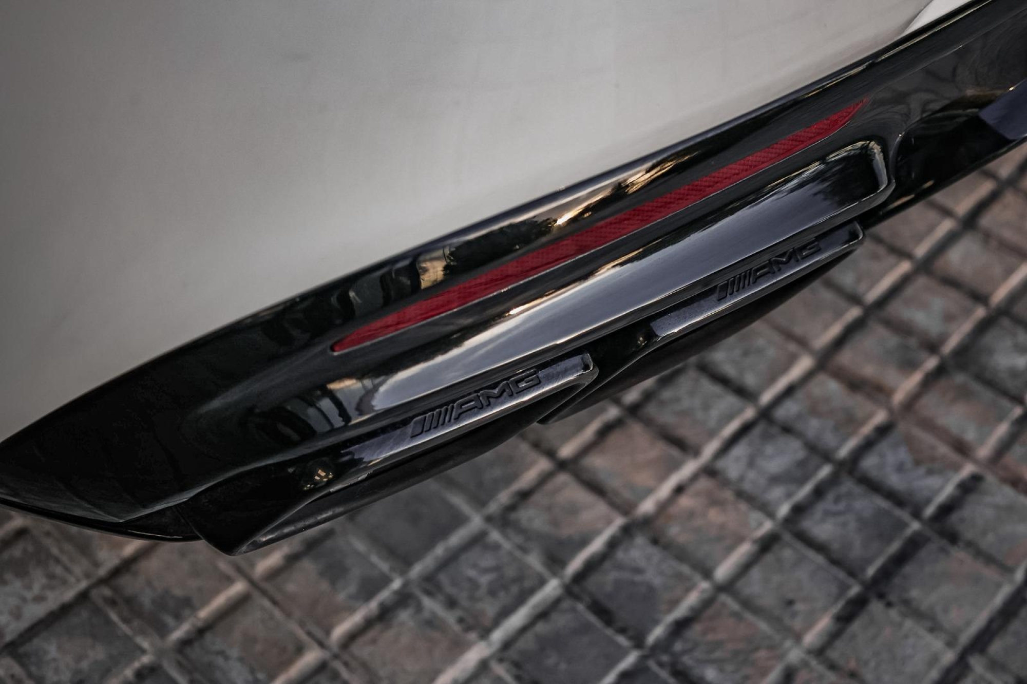 MERCEDES-BENZ AMG S63 4MATIC