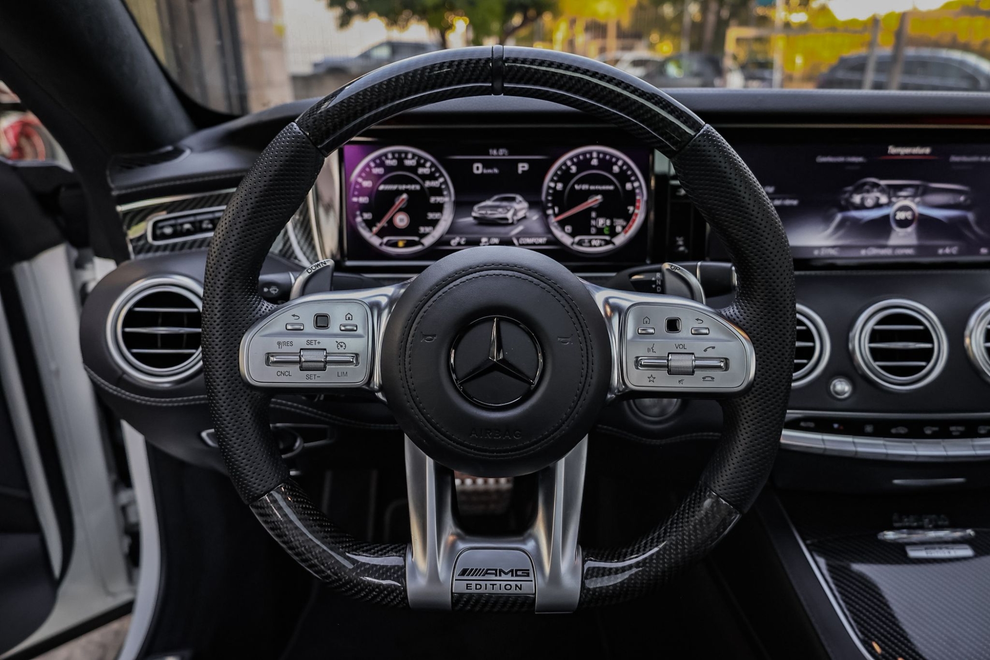 MERCEDES-BENZ AMG S63 4MATIC