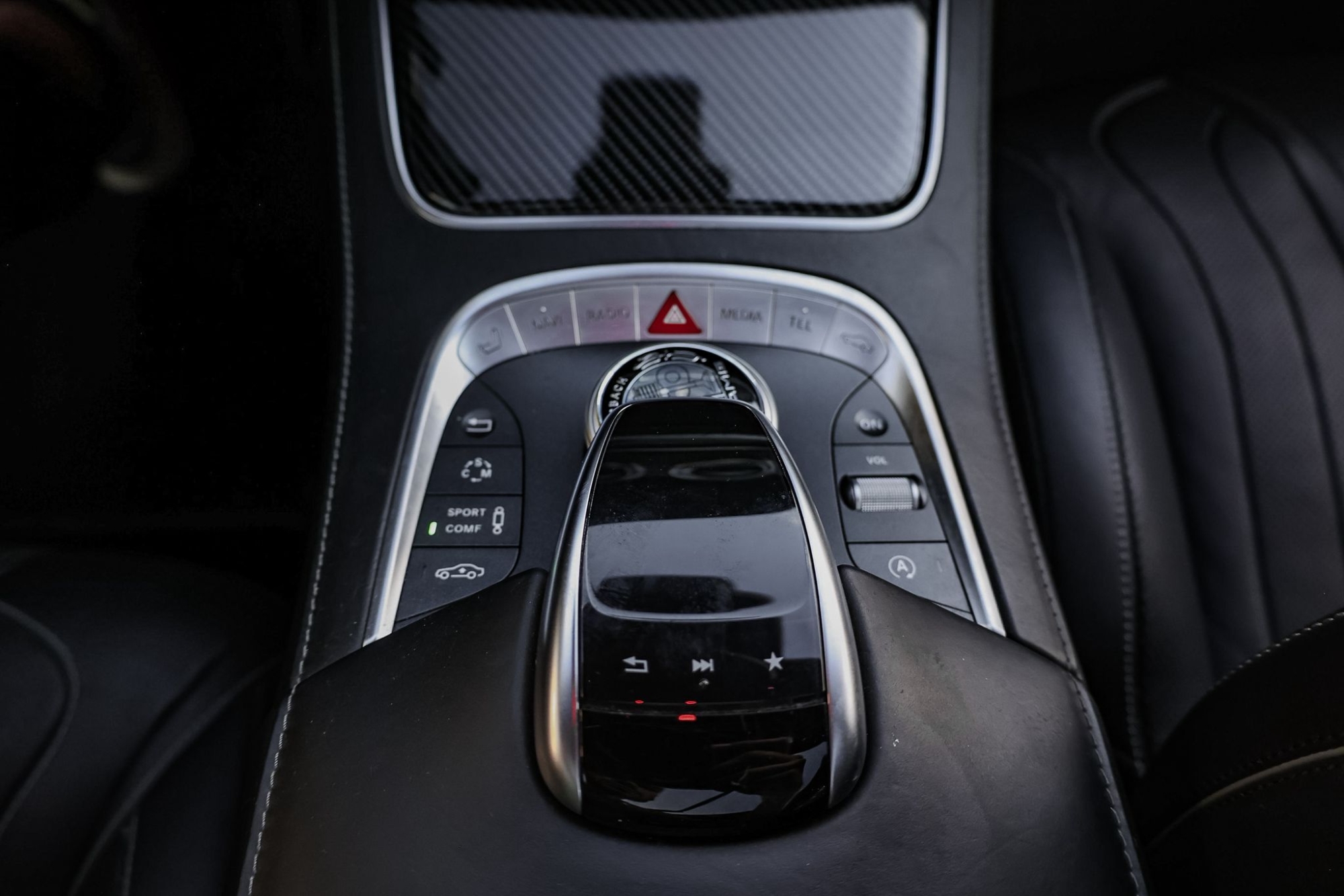 MERCEDES-BENZ AMG S63 4MATIC