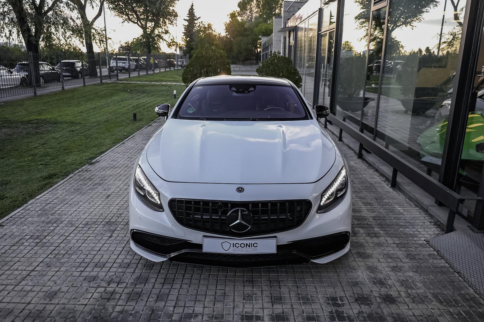 MERCEDES-BENZ AMG S63 4MATIC
