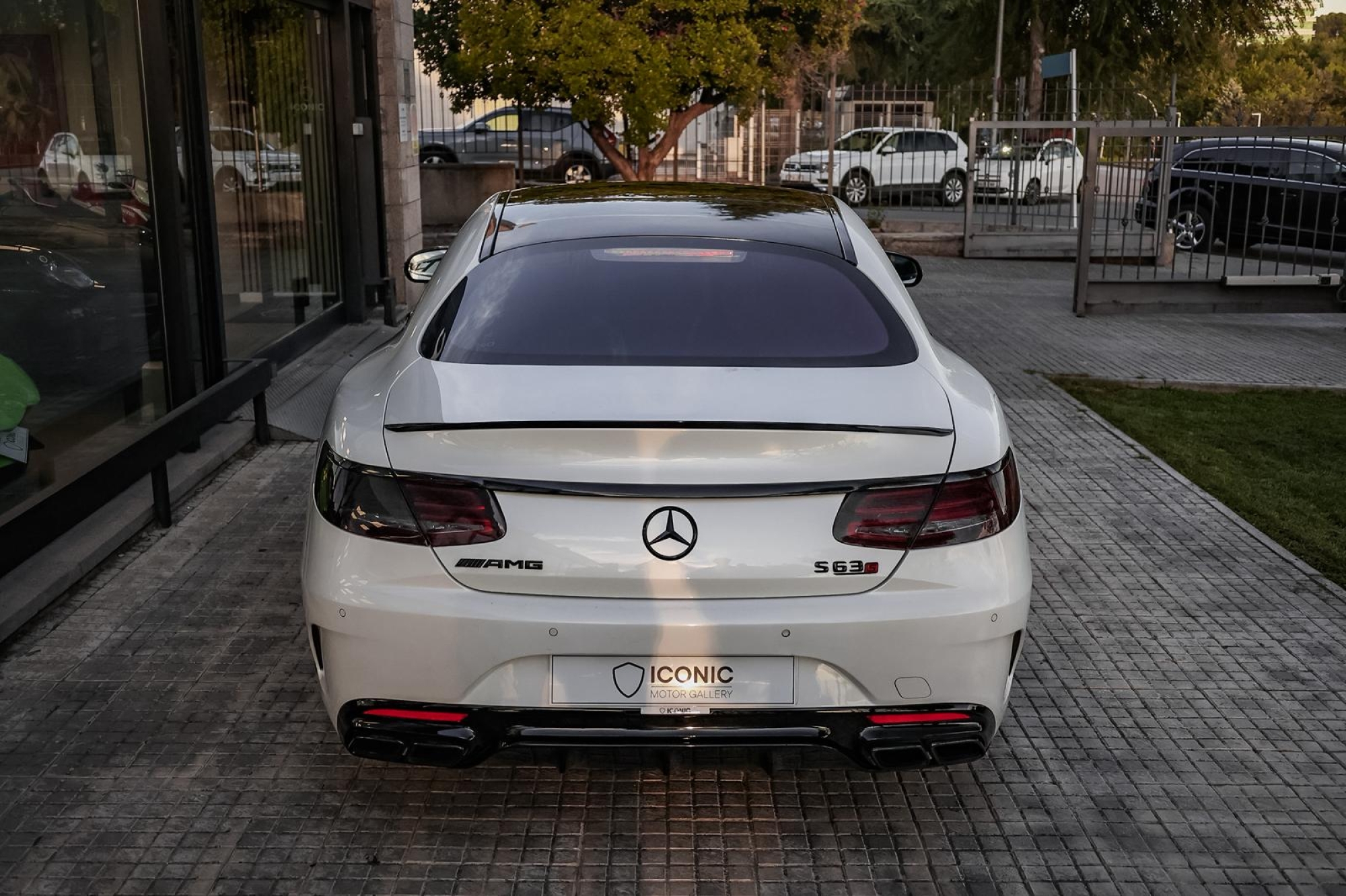 MERCEDES-BENZ AMG S63 4MATIC