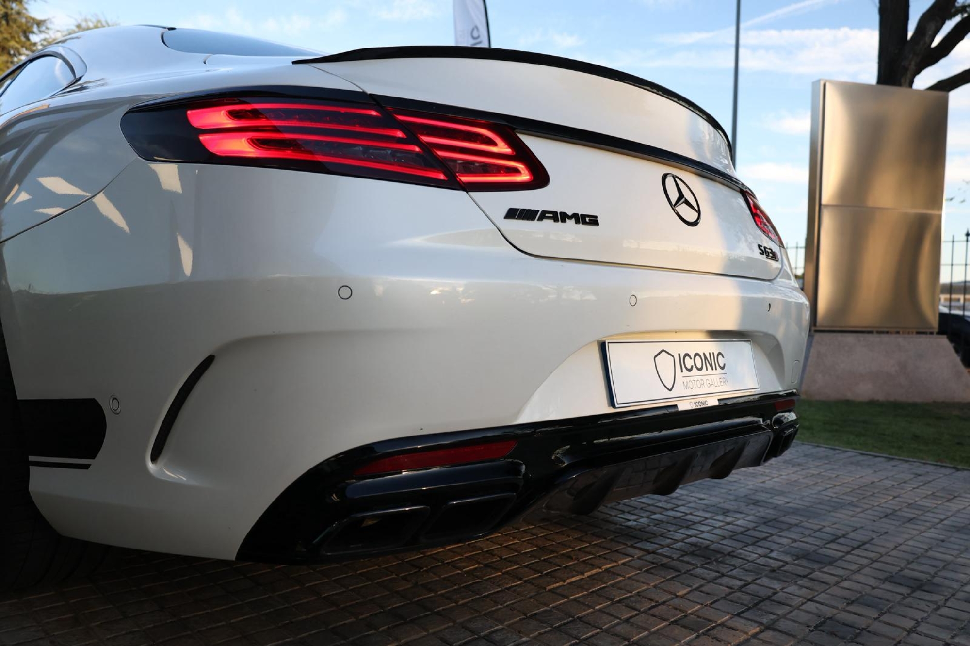 MERCEDES-BENZ AMG S63 4MATIC