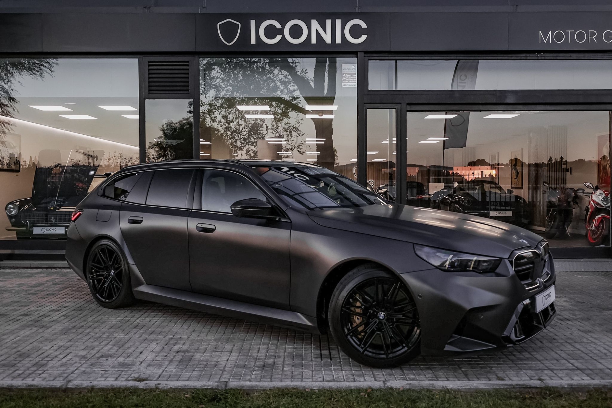 BMW M5 TOURING