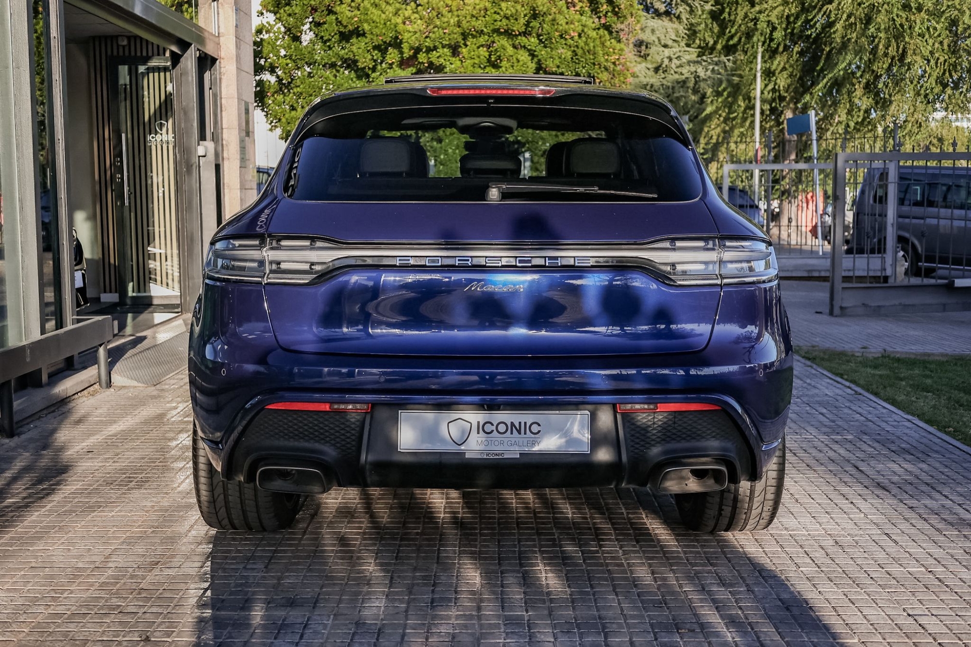 PORSCHE MACAN
