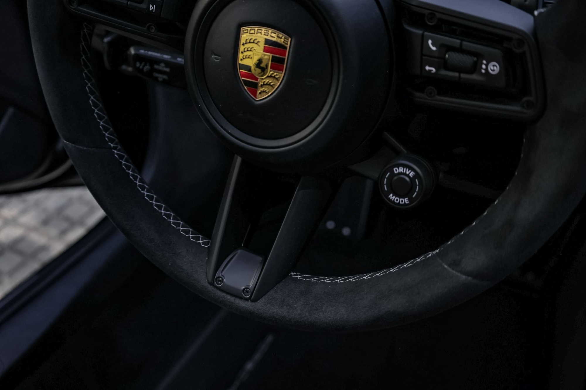 PORSCHE 992 TURBO