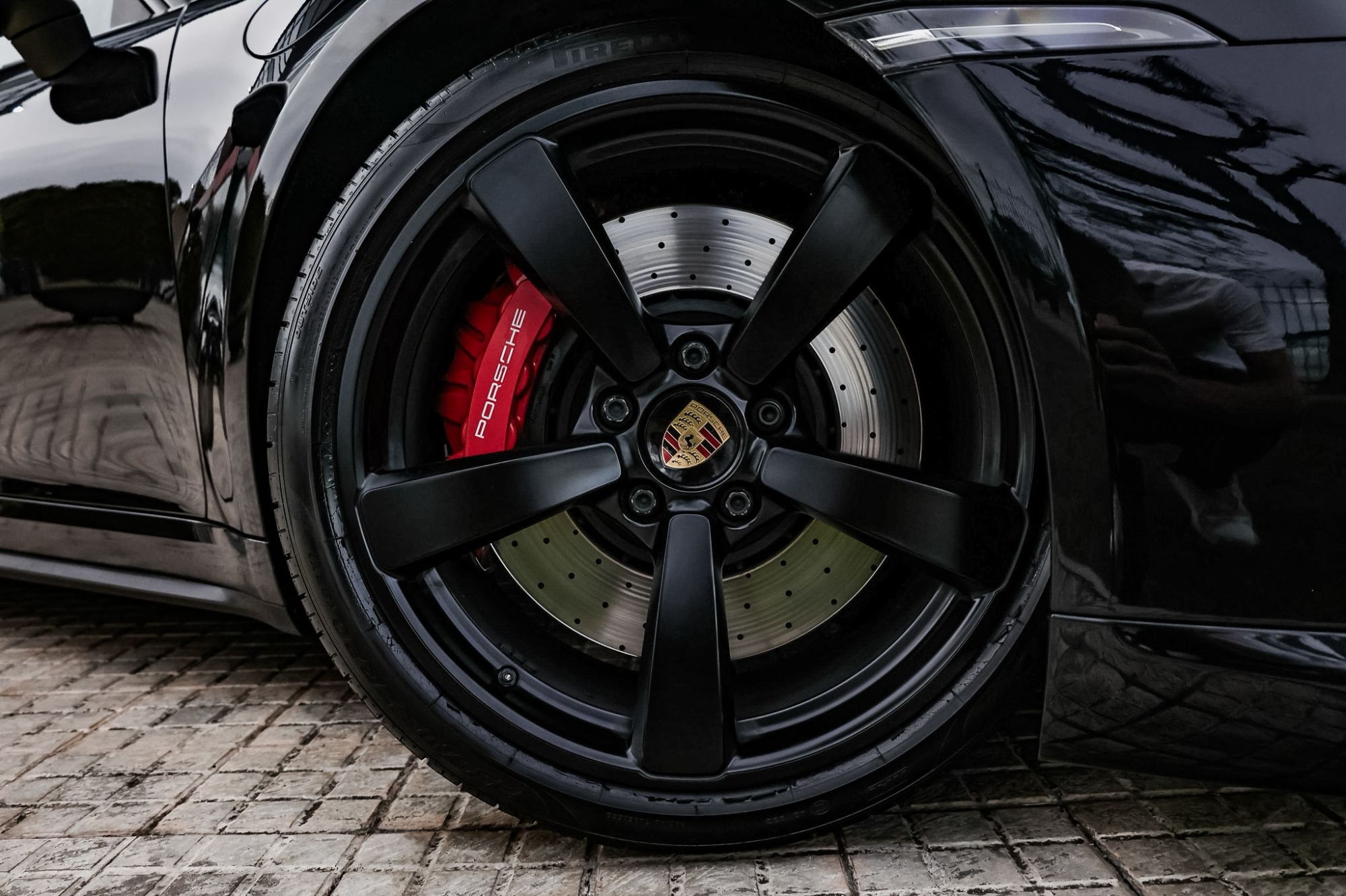 PORSCHE 992 TURBO