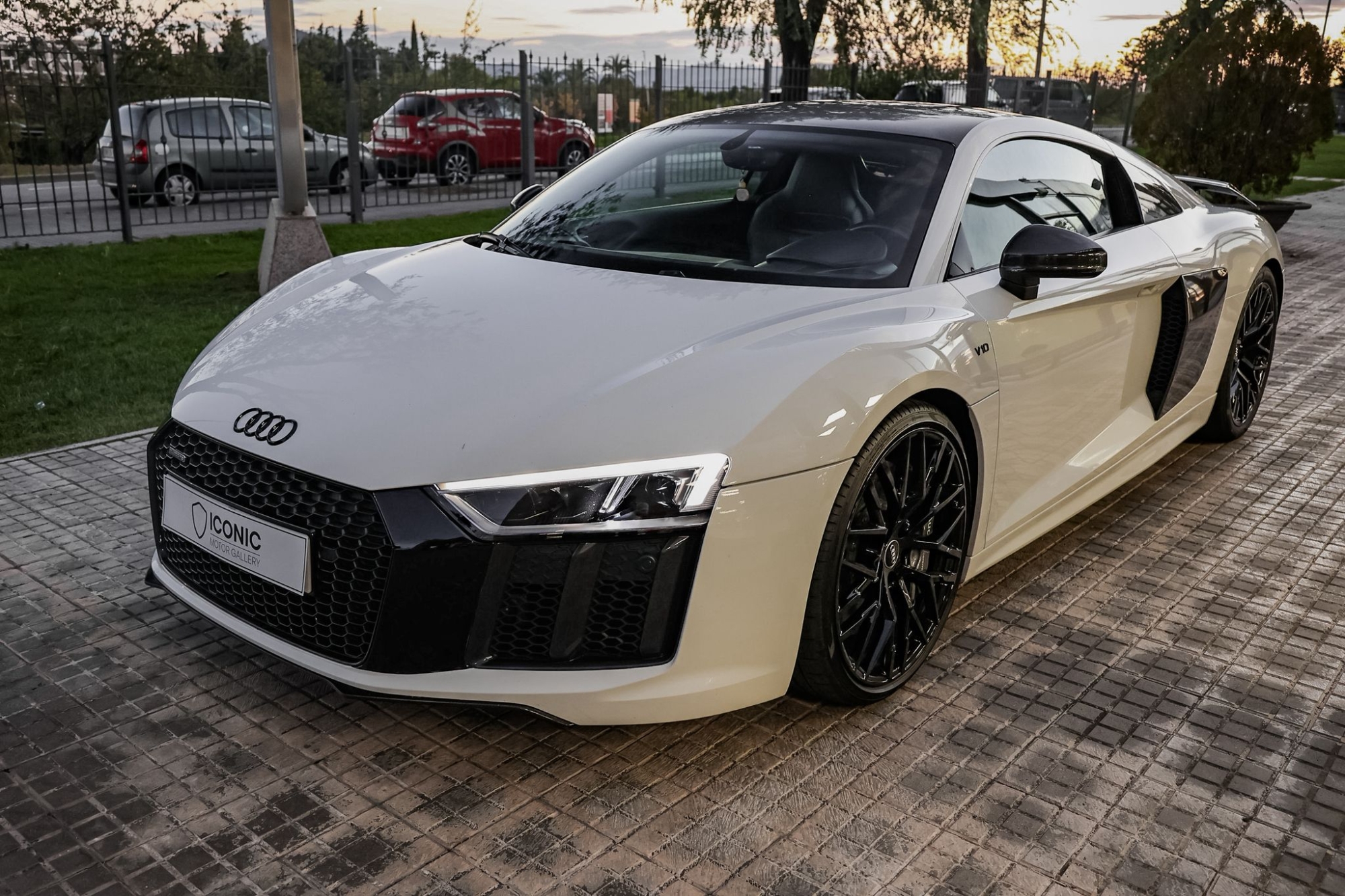AUDI R8 V10
