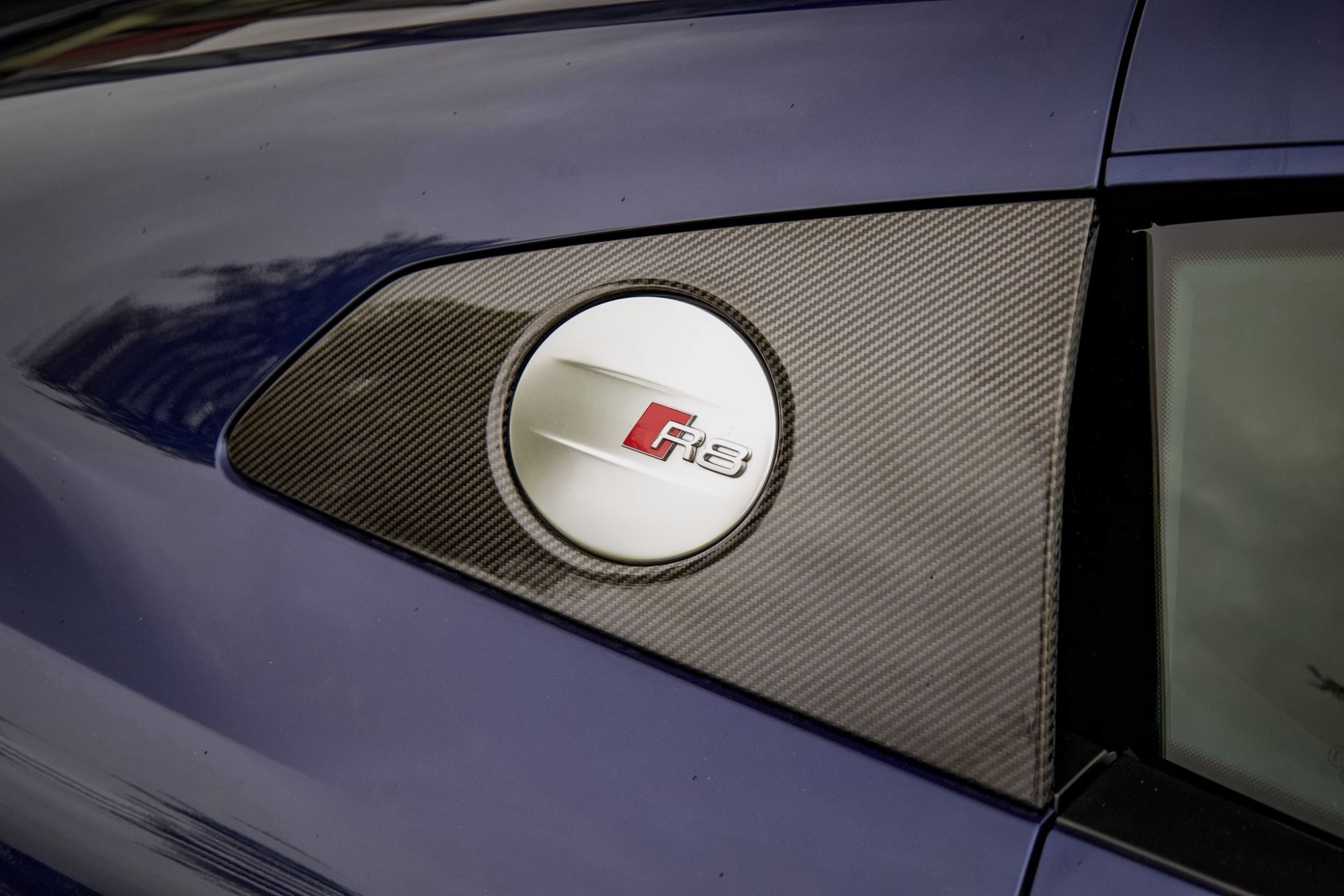 AUDI R8 V10 PLUS