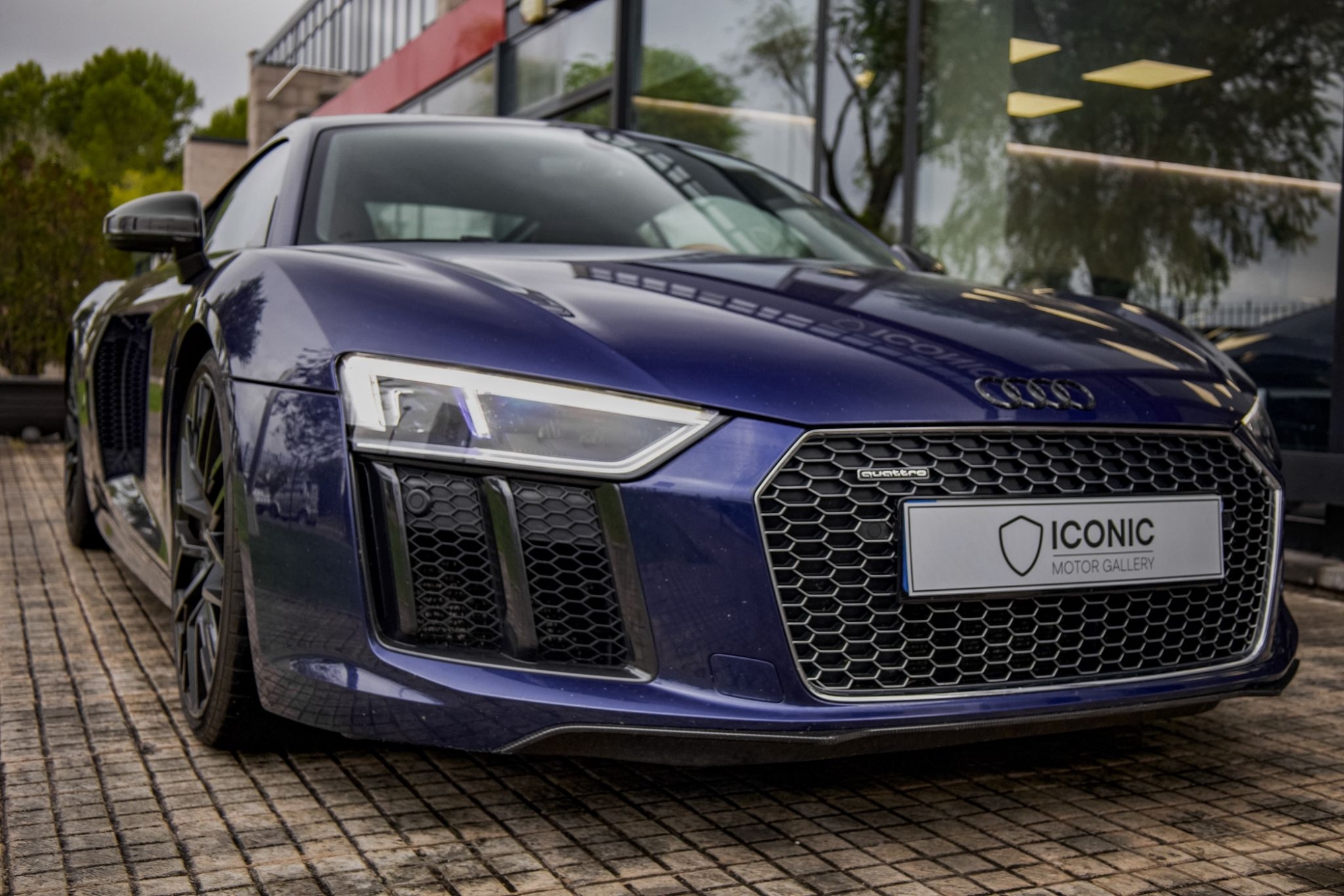 AUDI R8 V10 PLUS