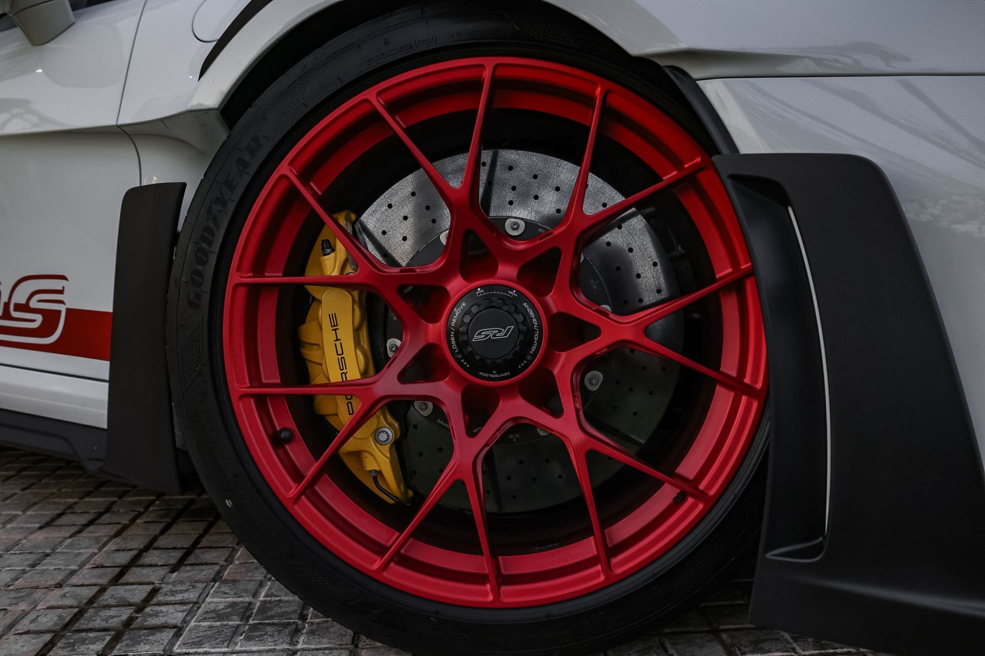PORSCHE 911 992 GT3 RS