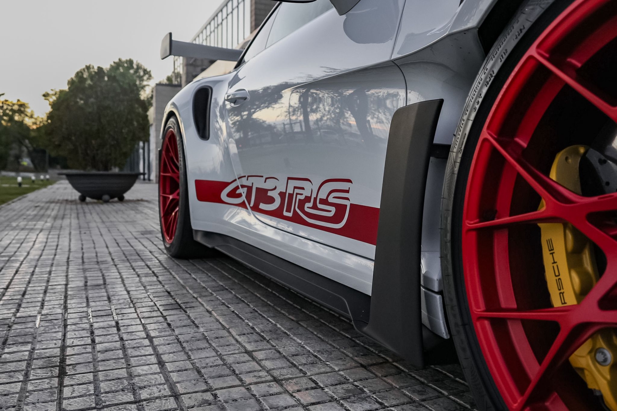 PORSCHE 911 992 GT3 RS