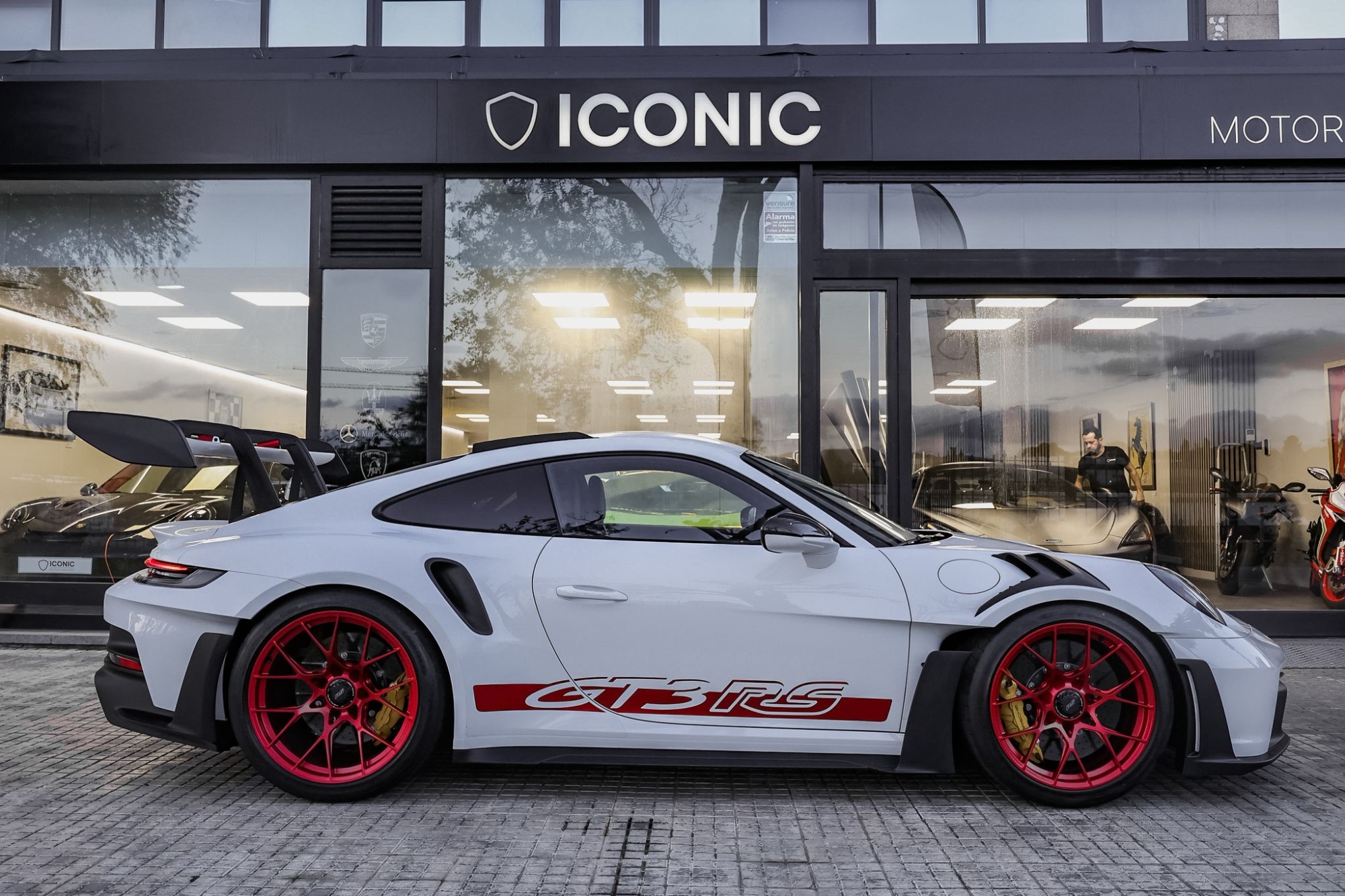 PORSCHE 911 992 GT3 RS