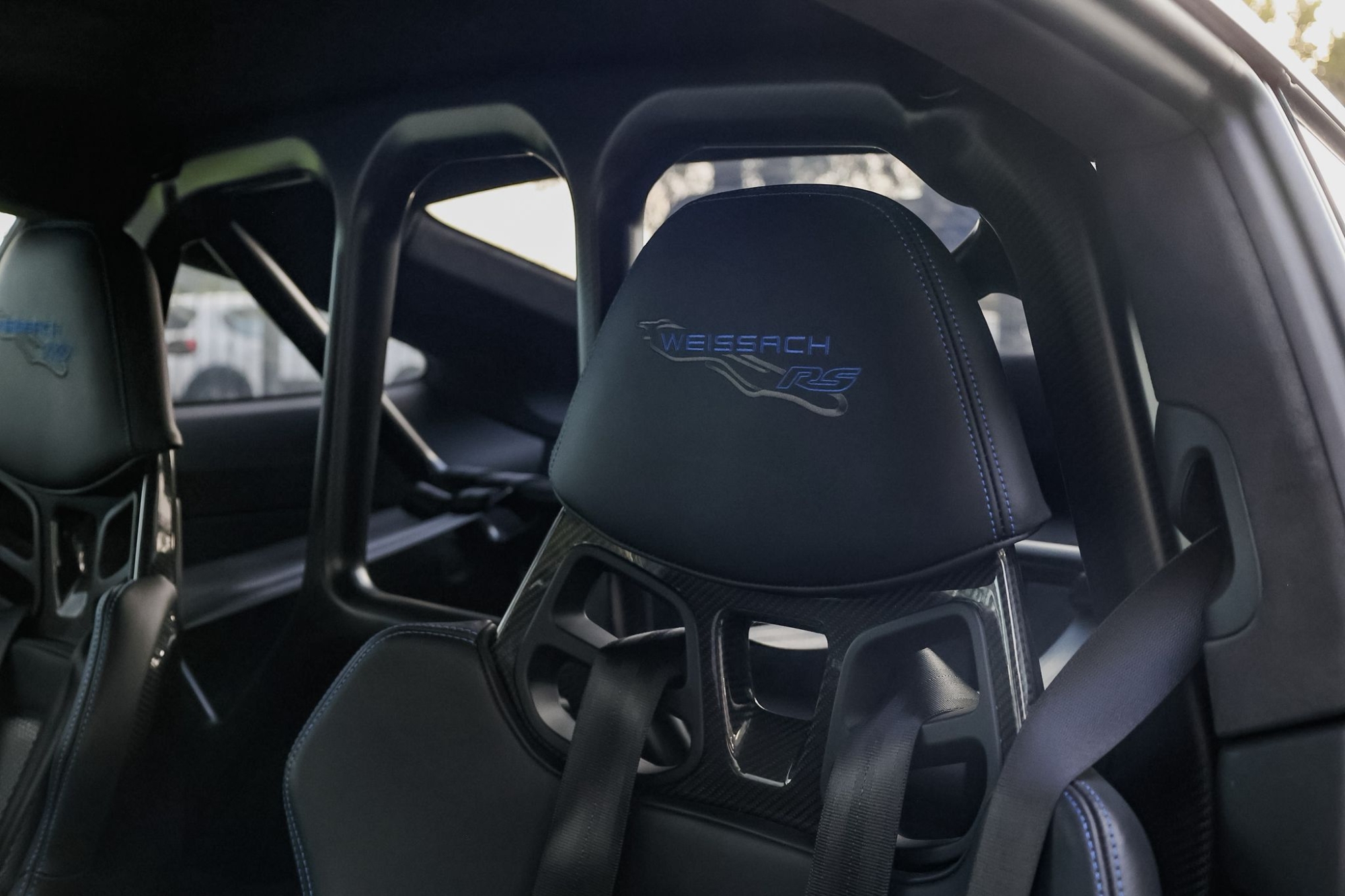 PORSCHE 911 992 GT3 RS WEISSACH PACKAGE