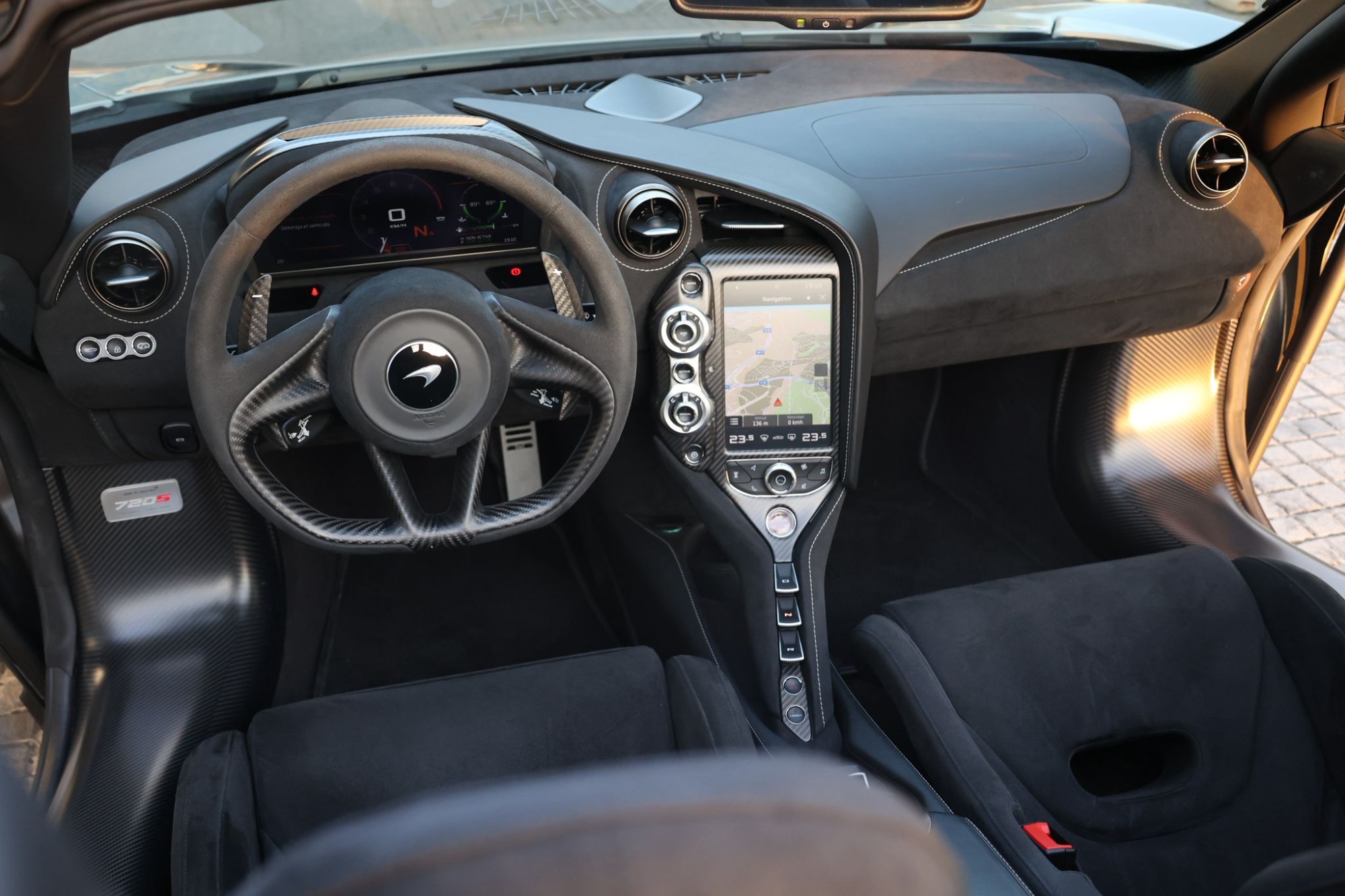 MCLAREN 720S SPIDER