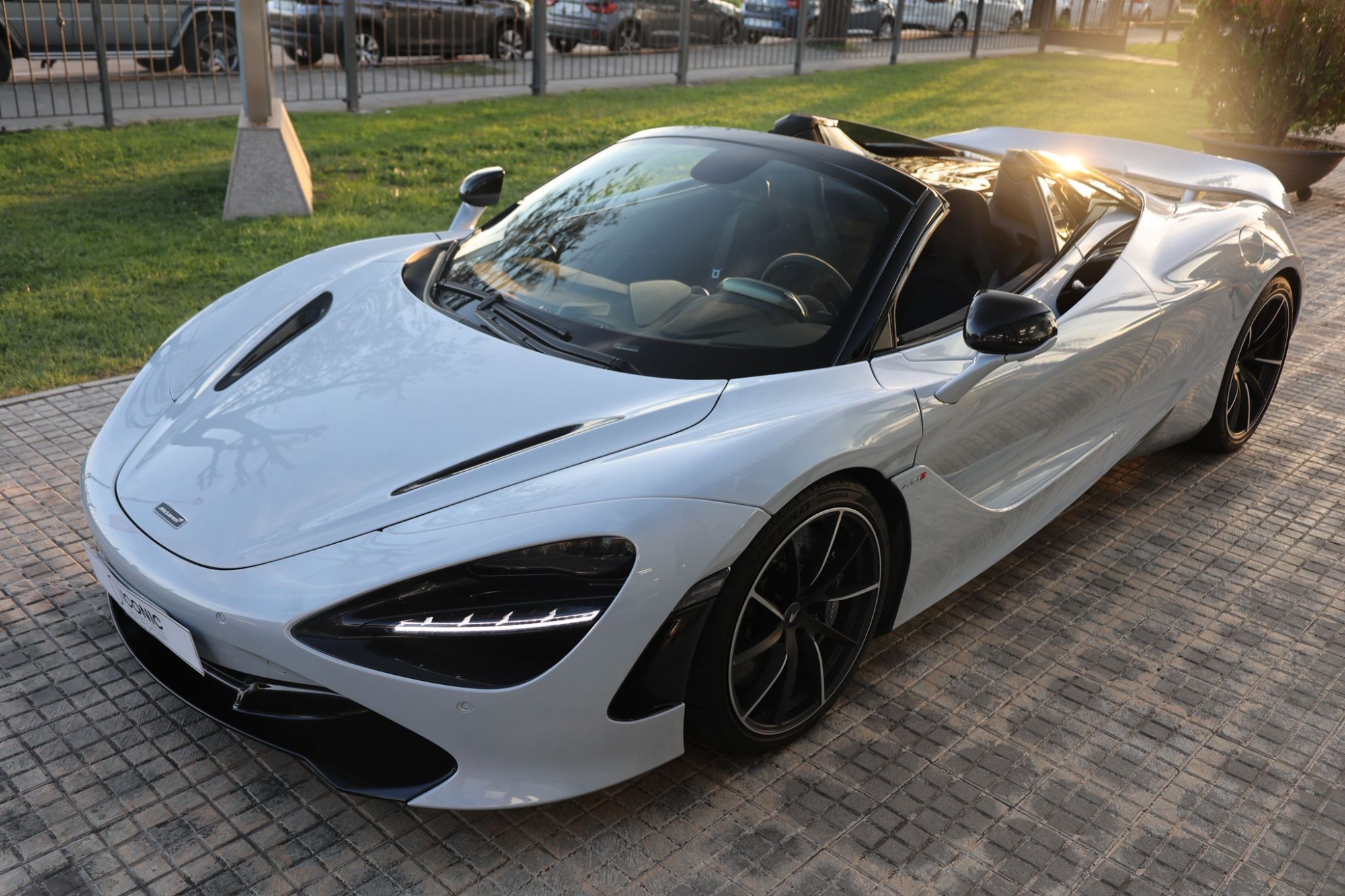 MCLAREN 720S SPIDER