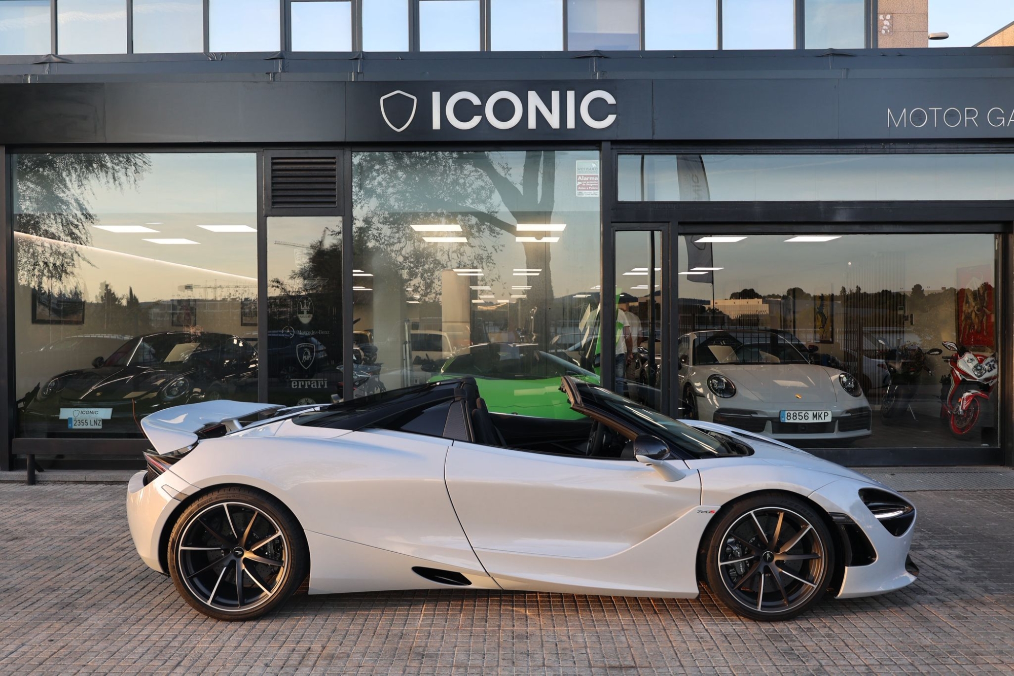 MCLAREN 720S SPIDER