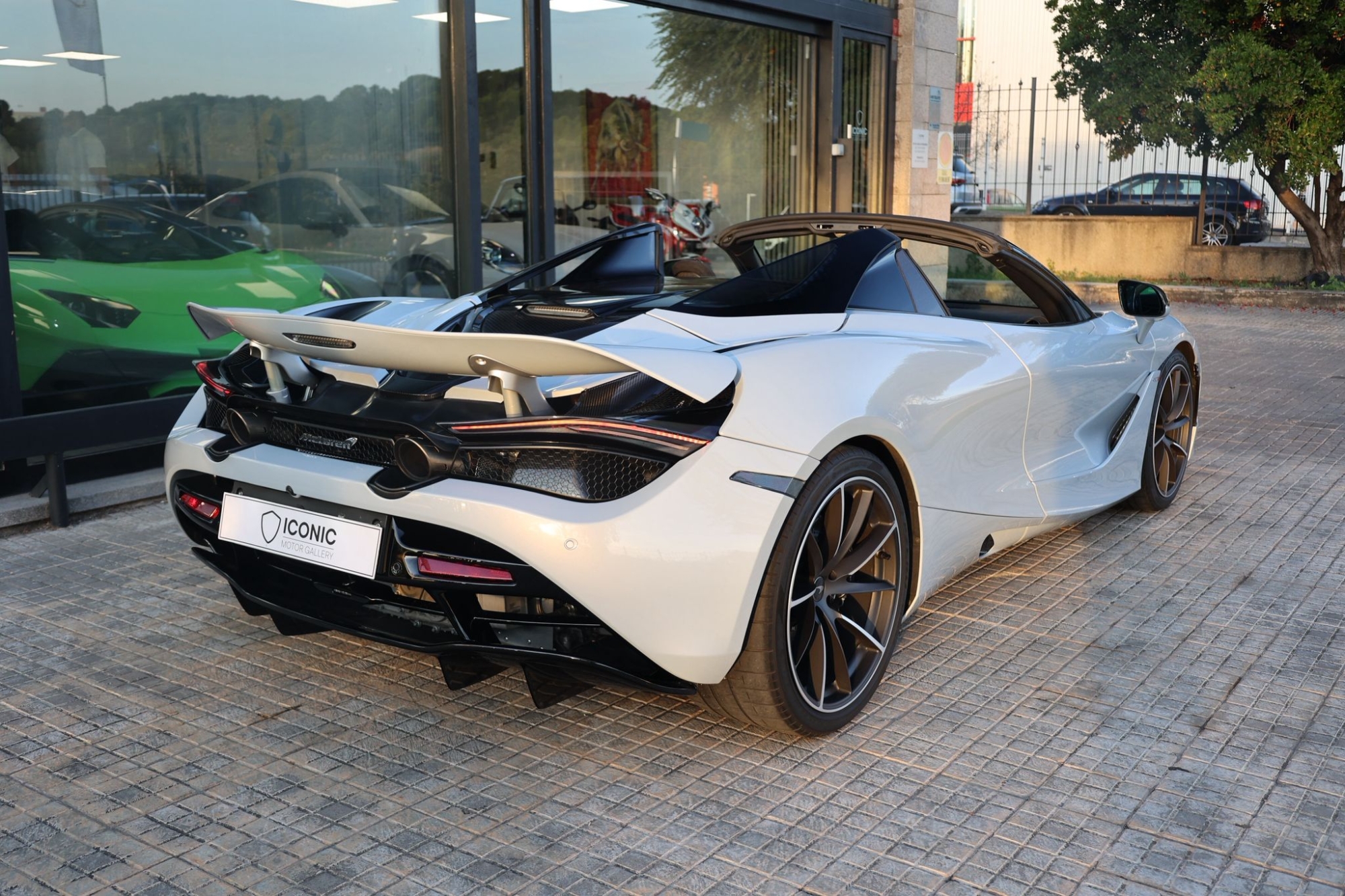 MCLAREN 720S SPIDER