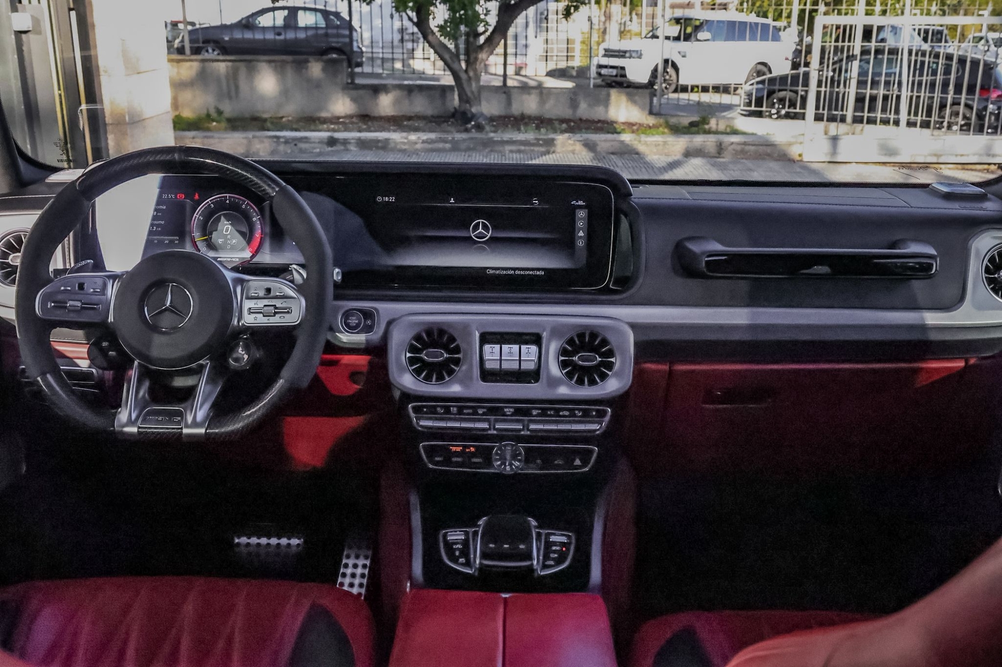 MERCEDES-BENZ AMG G63
