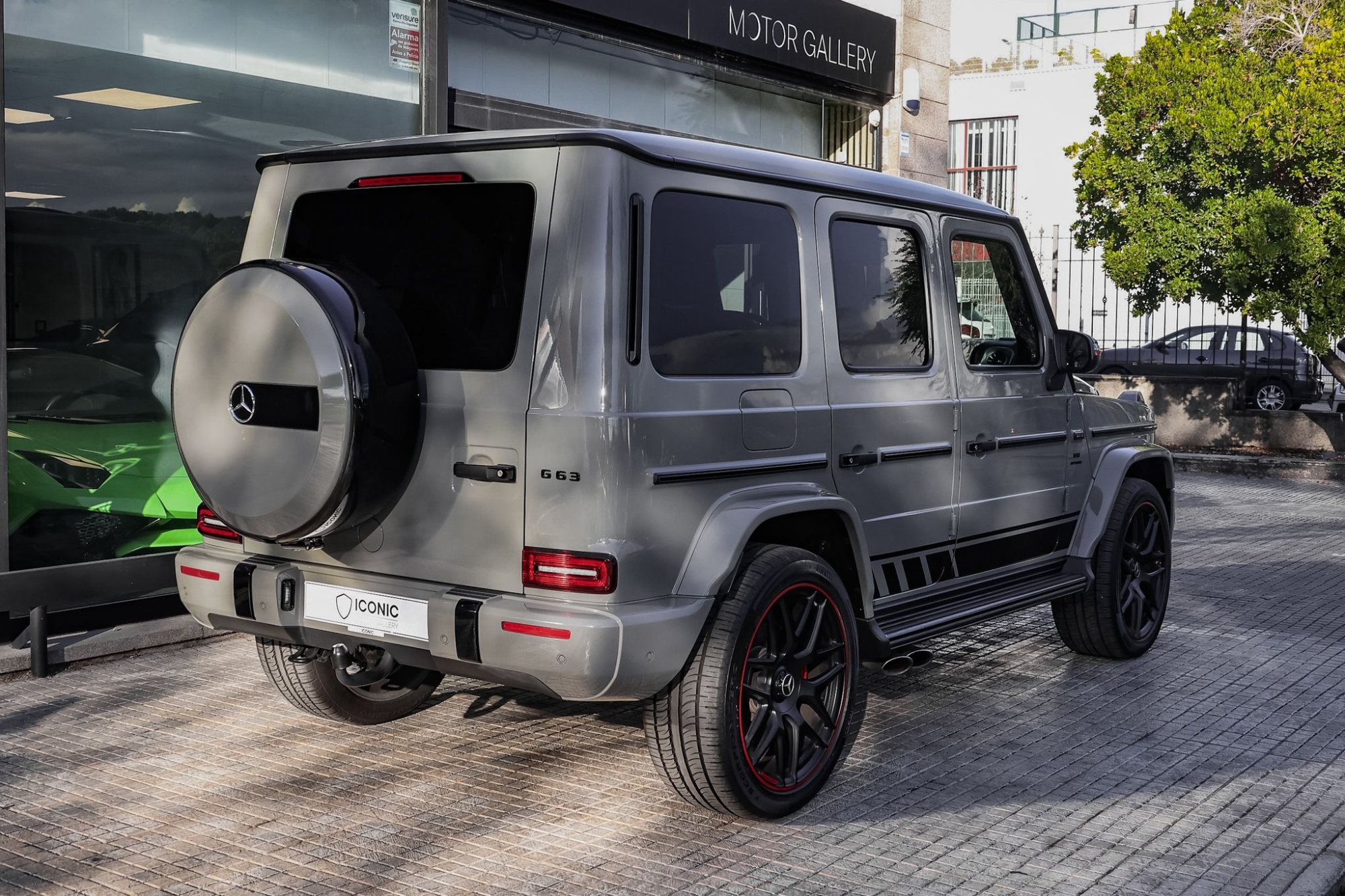MERCEDES-BENZ AMG G63