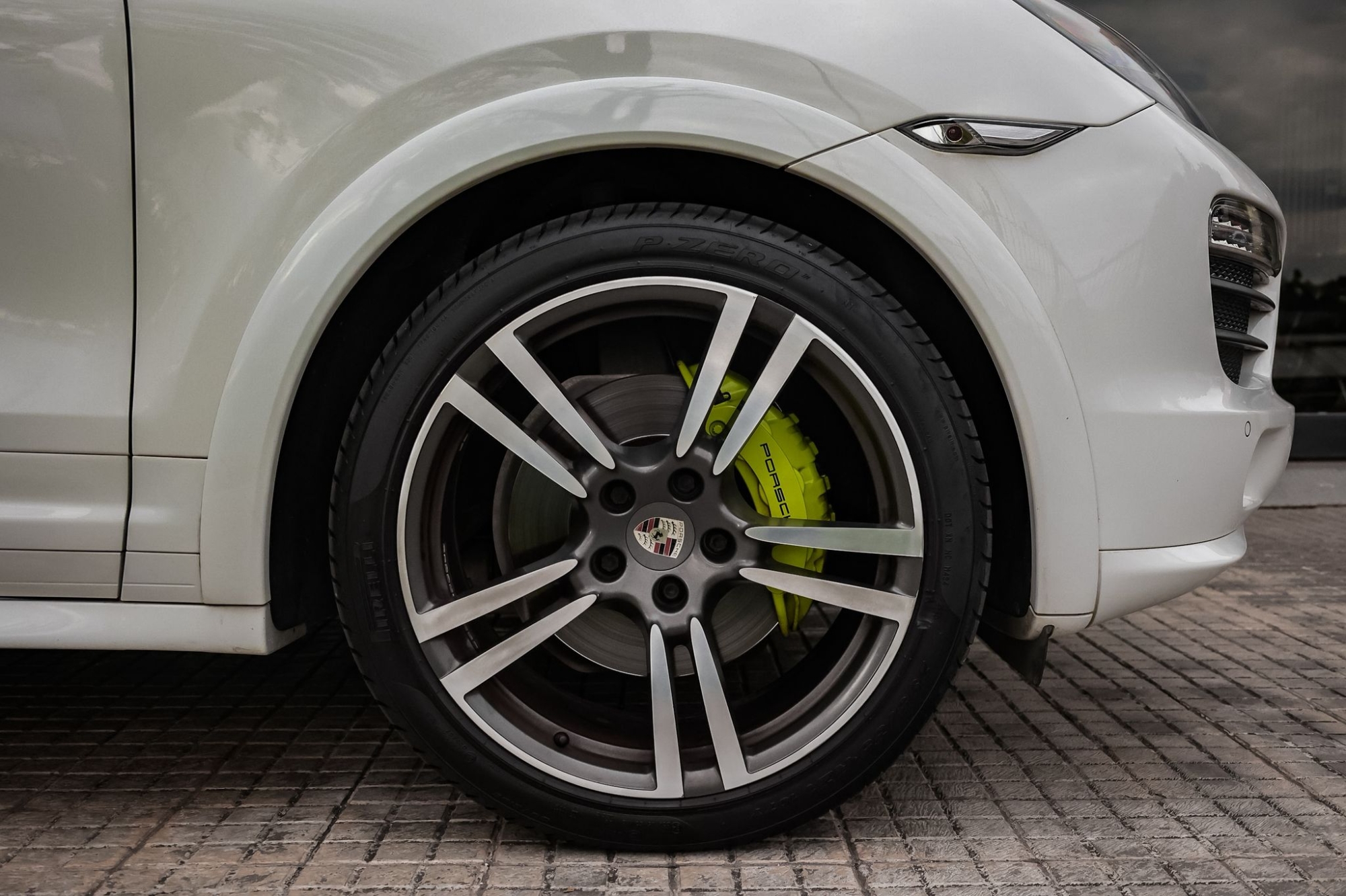PORSCHE CAYENNE S