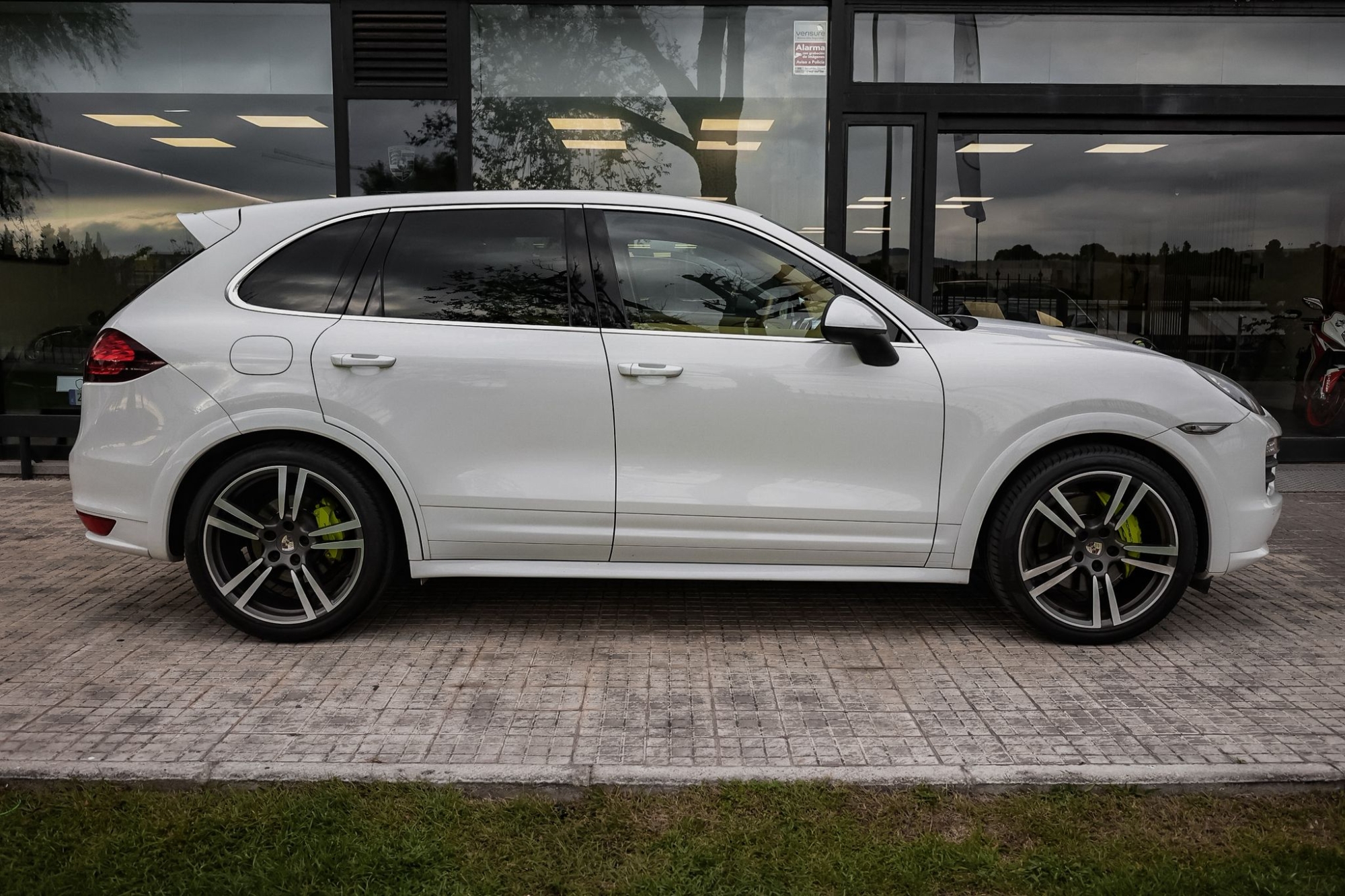 PORSCHE CAYENNE S