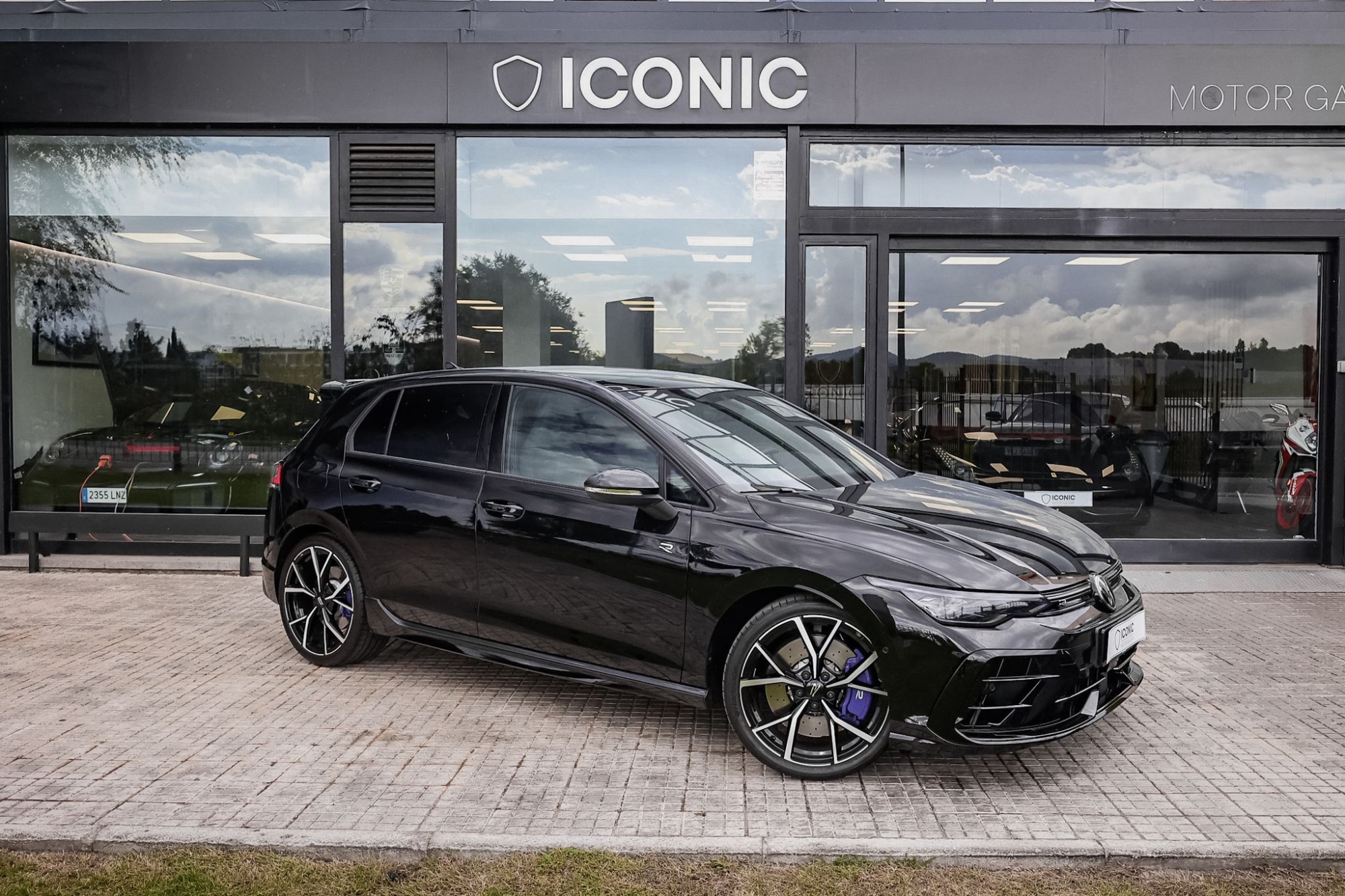 VOLKSWAGEN GOLF 8.5 R