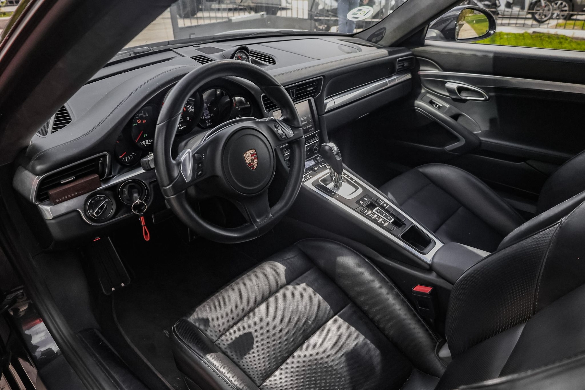 PORSCHE 911 991.1 CARRERA 4
