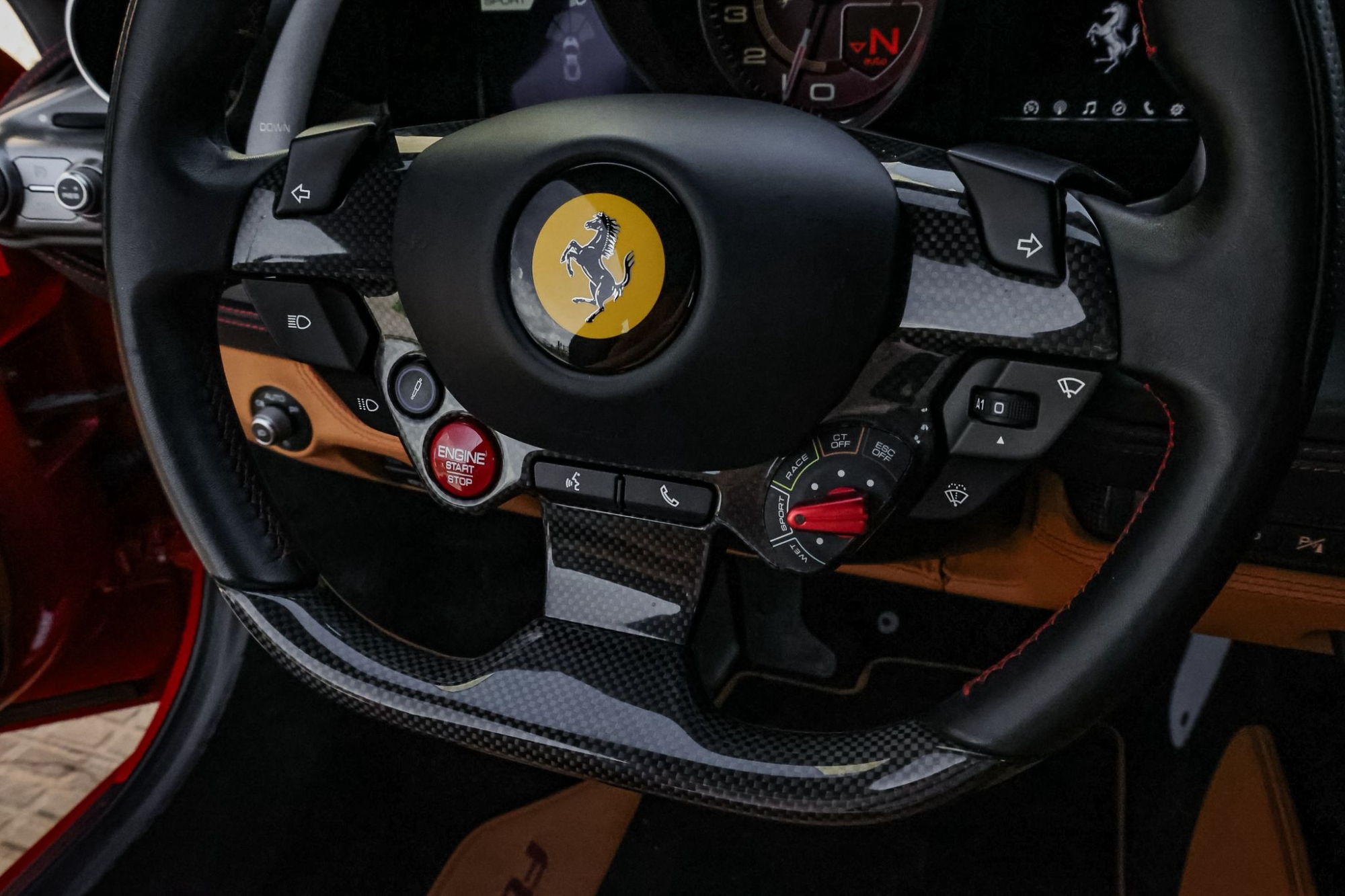 FERRARI F8 TRIBUTO