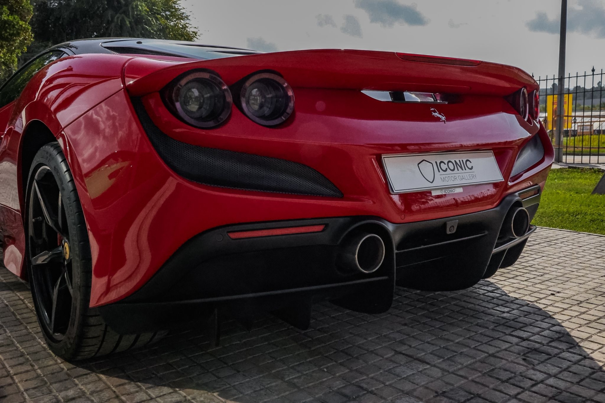 FERRARI F8 TRIBUTO