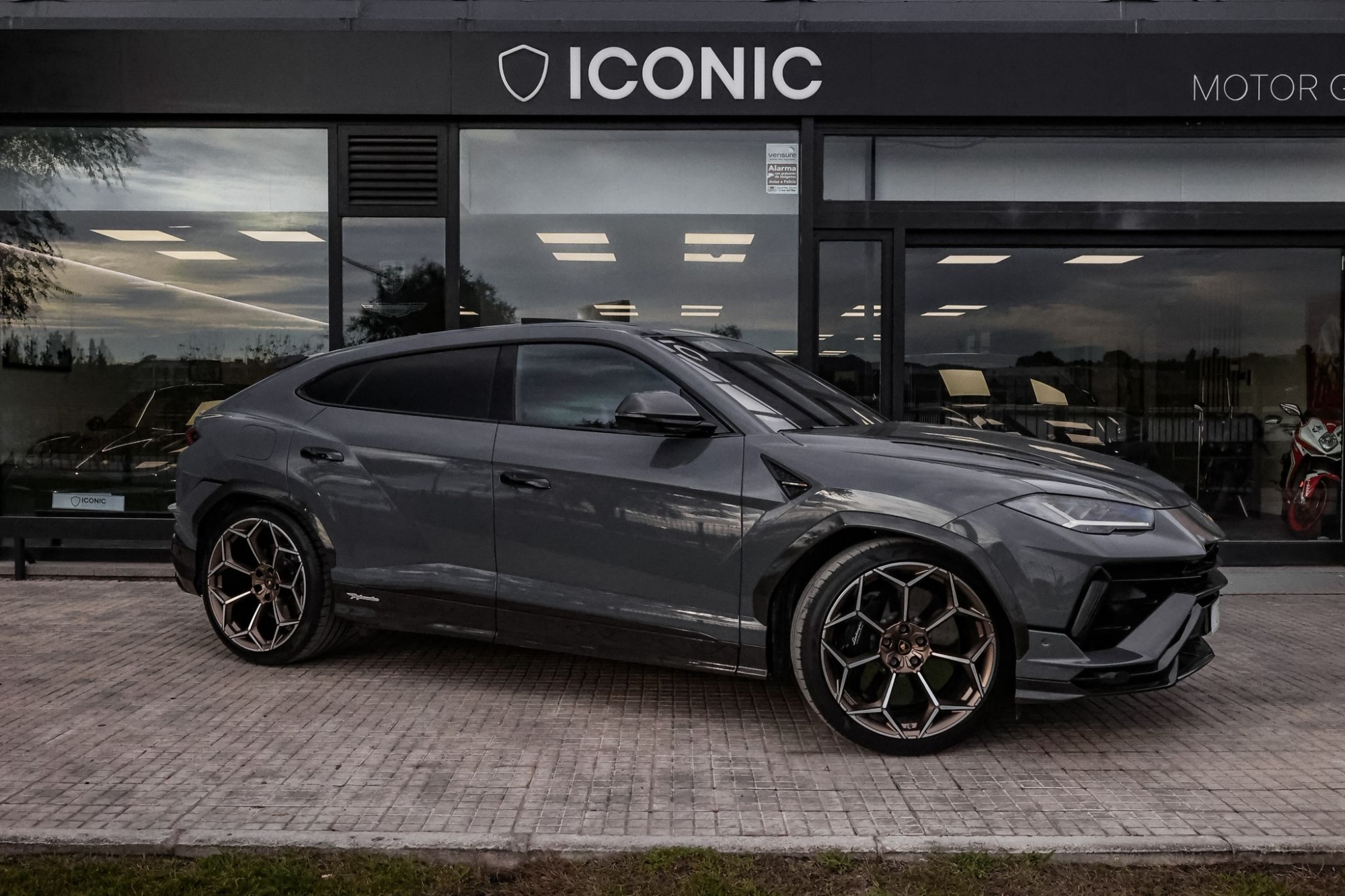 LAMBORGHINI URUS PERFORMANTE