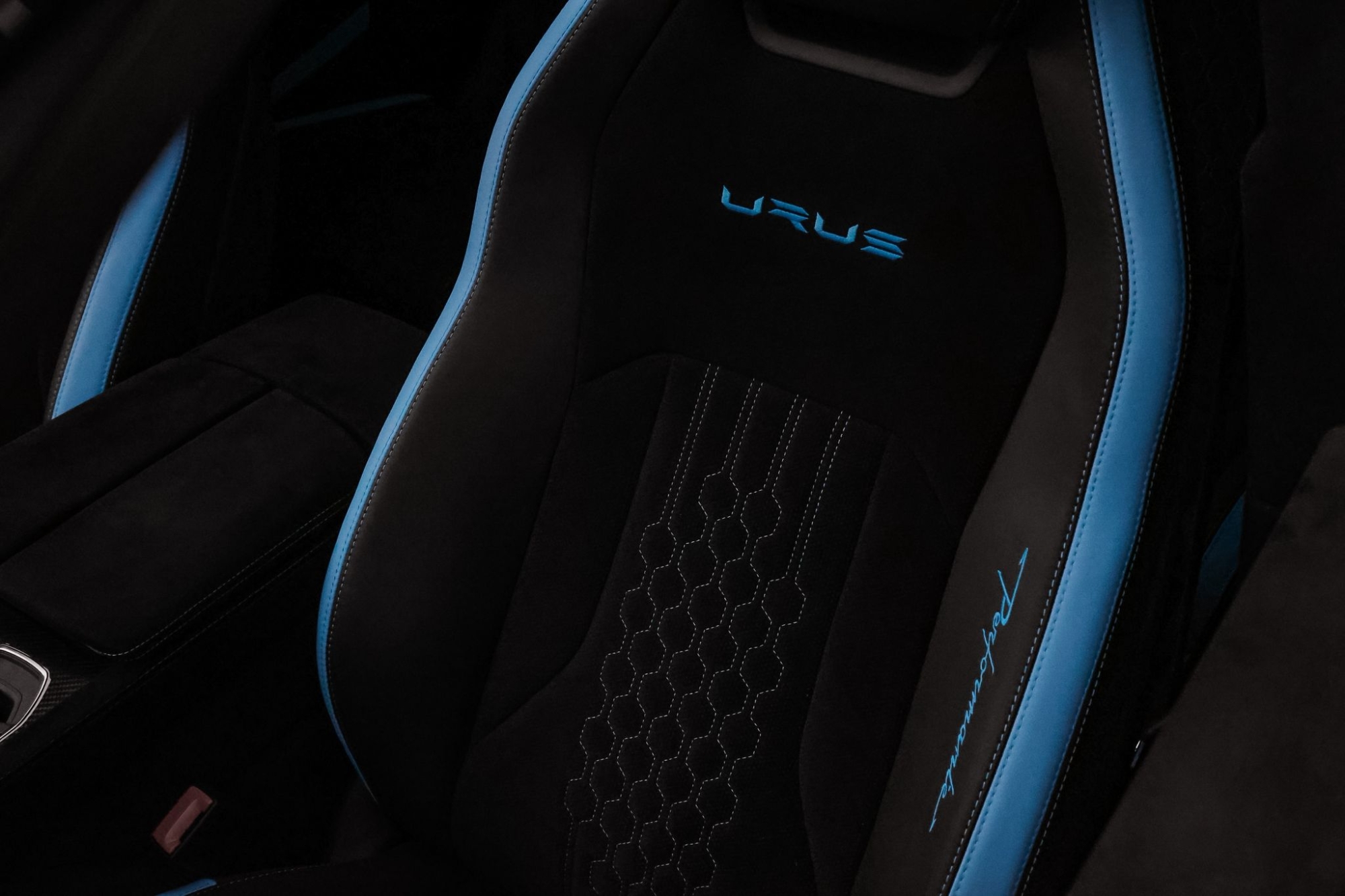 LAMBORGHINI URUS PERFORMANTE