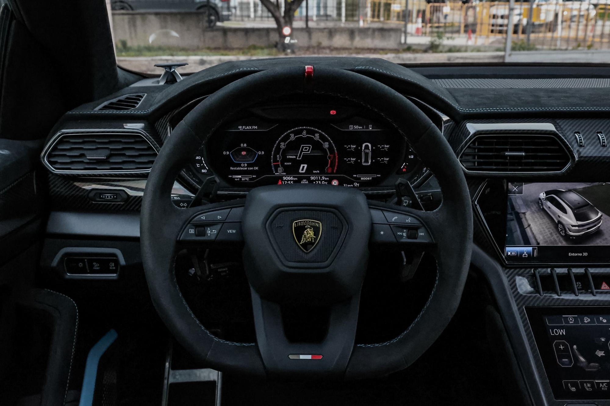 LAMBORGHINI URUS PERFORMANTE