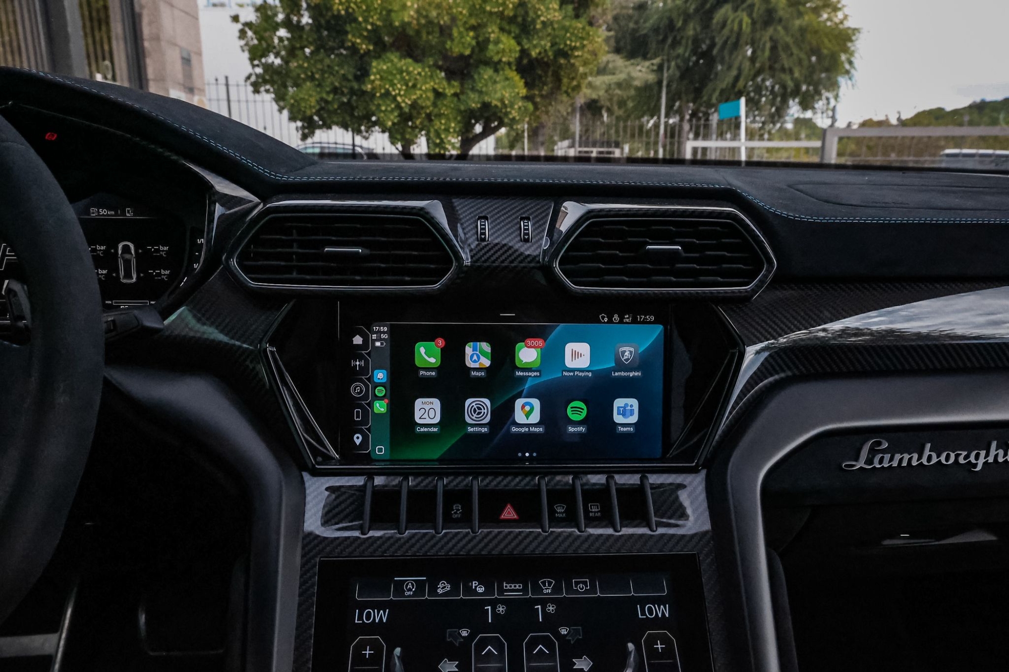 LAMBORGHINI URUS PERFORMANTE