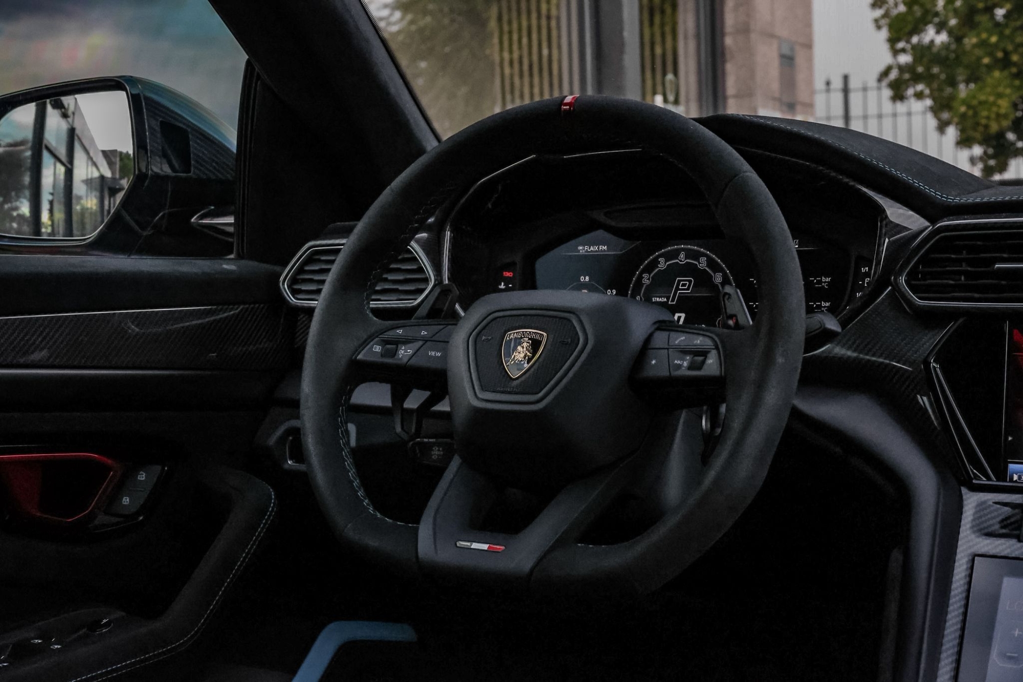 LAMBORGHINI URUS PERFORMANTE