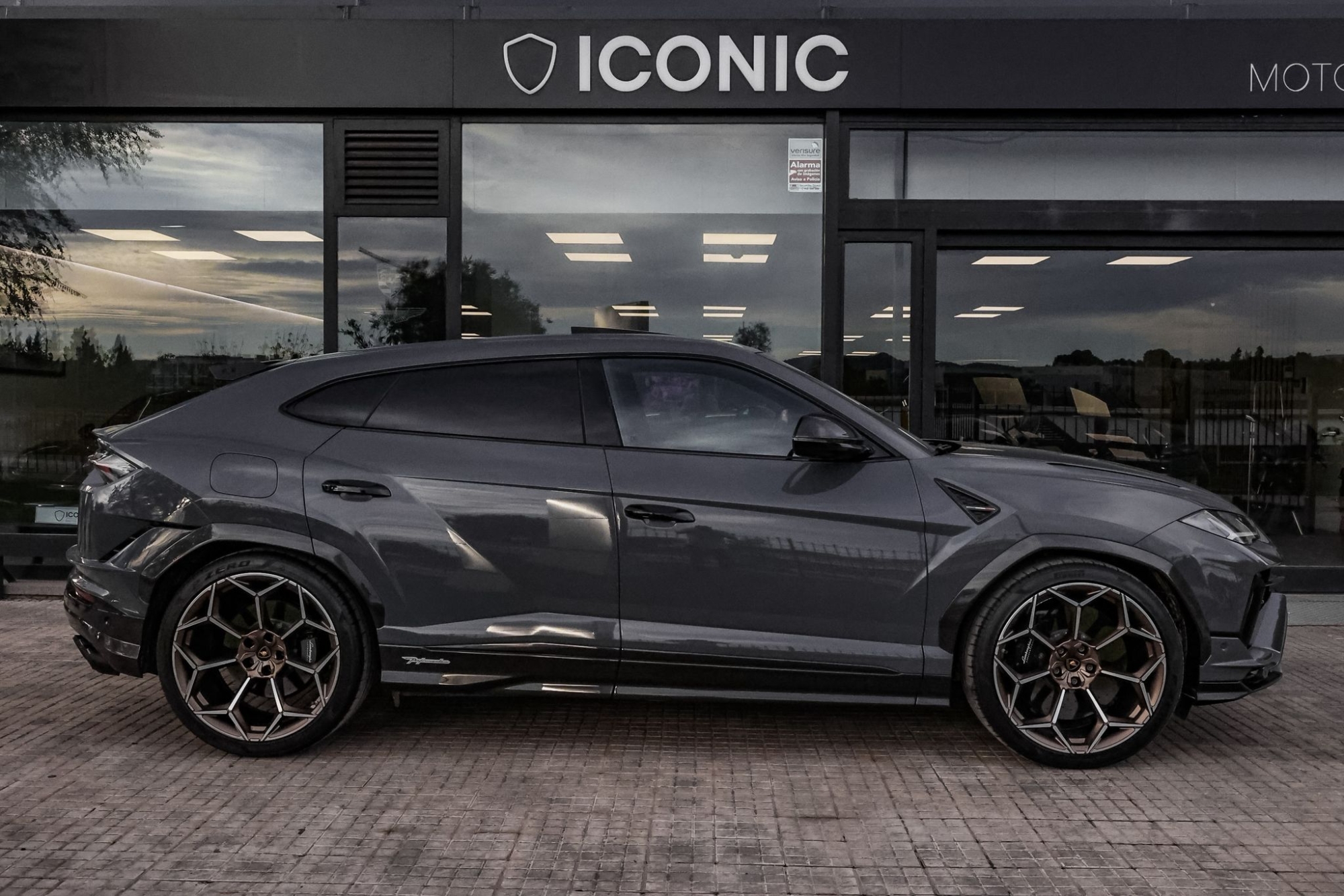 LAMBORGHINI URUS PERFORMANTE